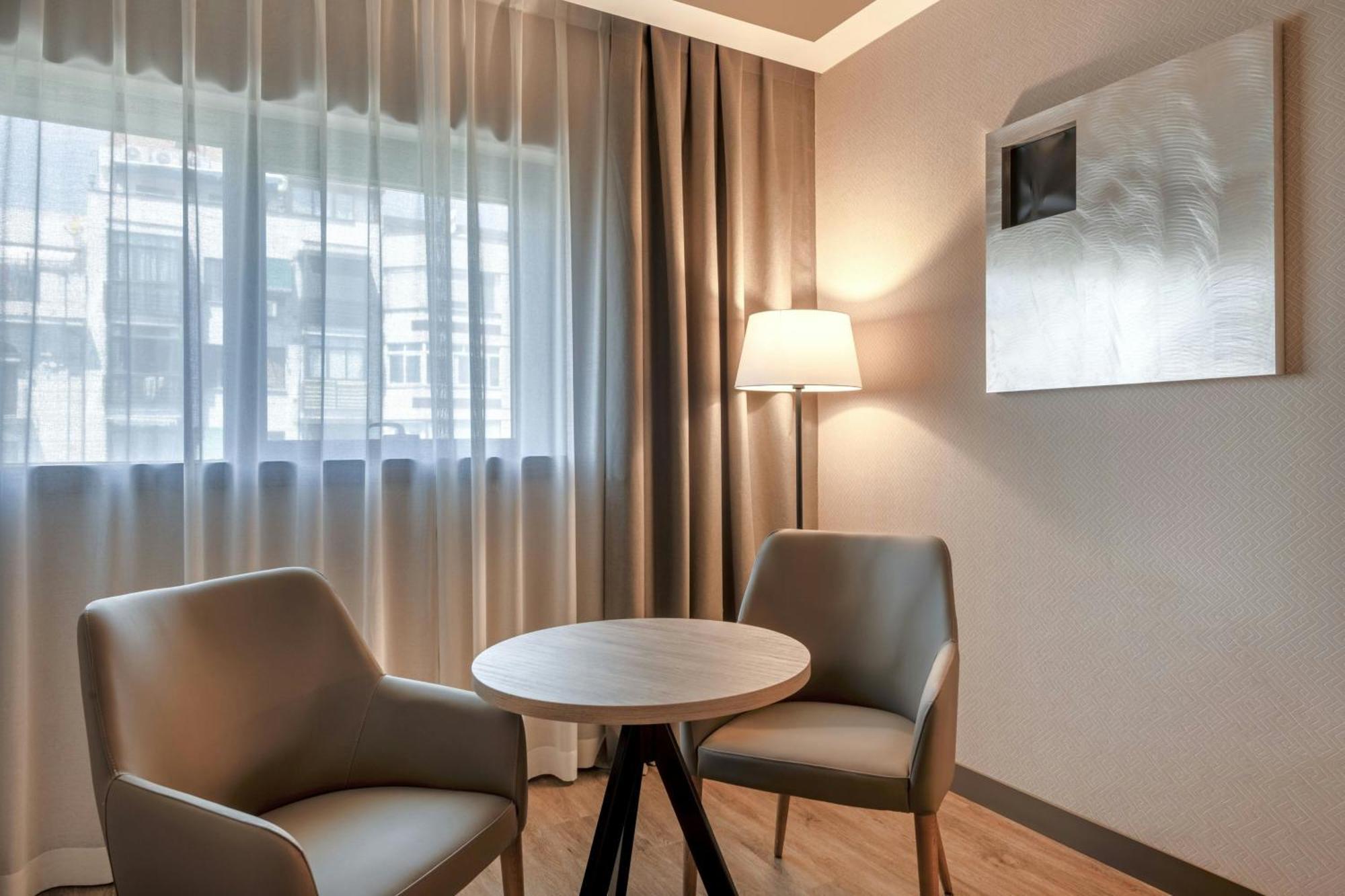 Standard King Room