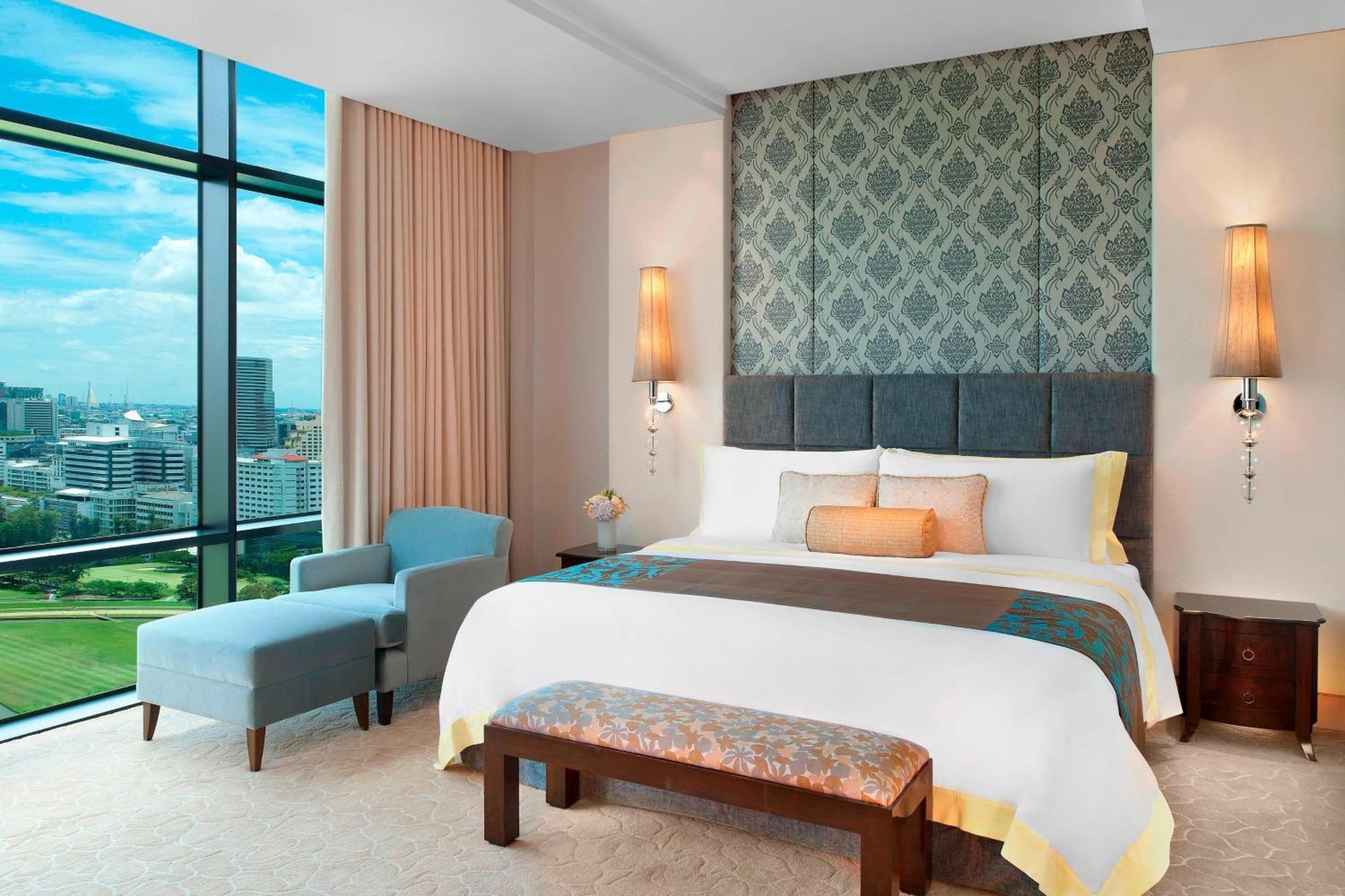 Two-Bedroom Large Suite Skyline View