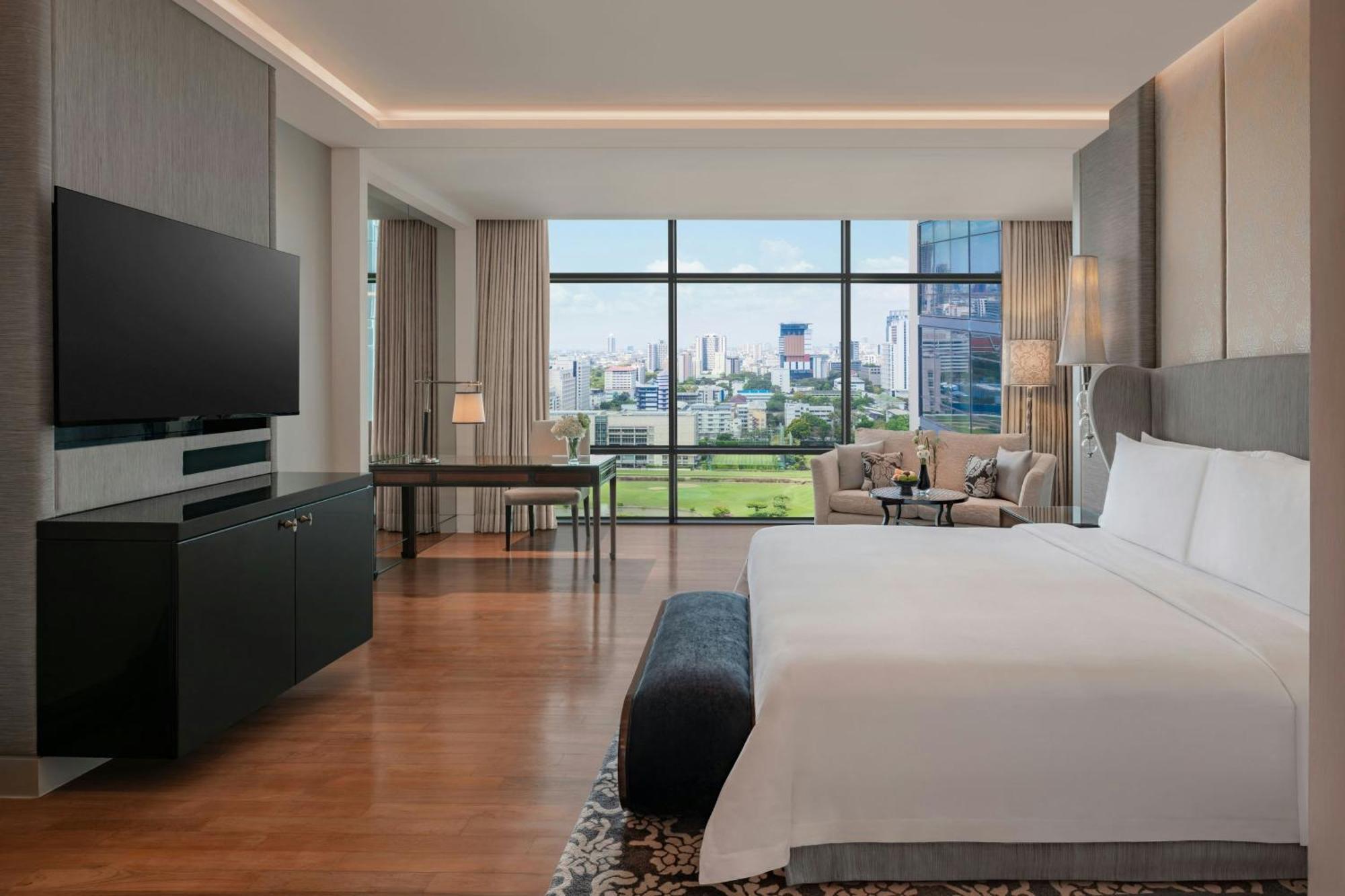 Astor King Room Golf Course View