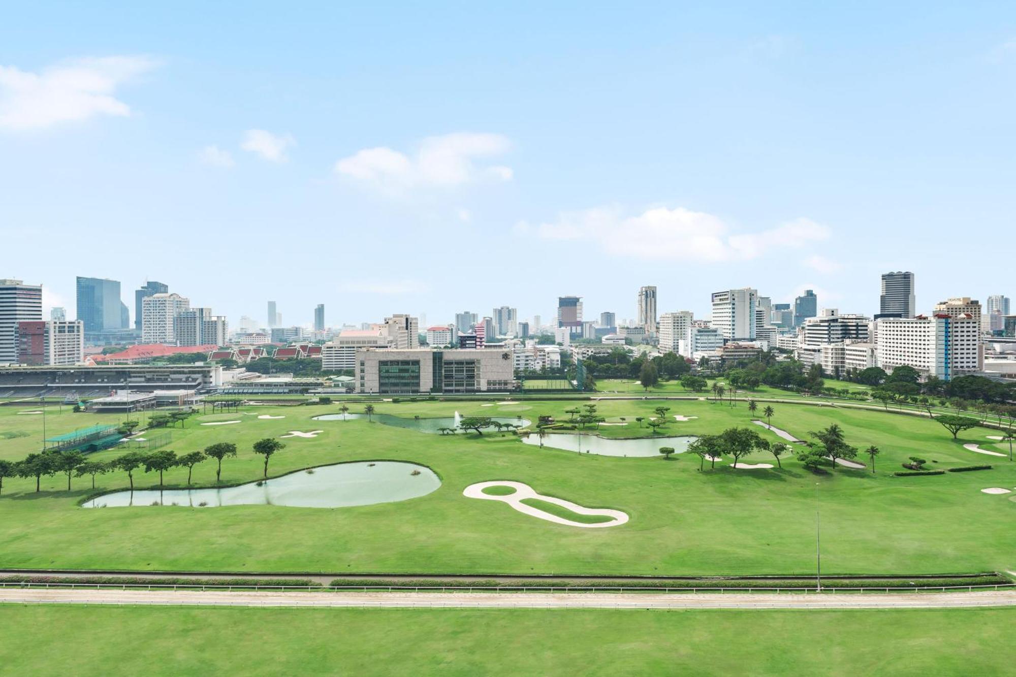 Astor Queen Room Golf Course View