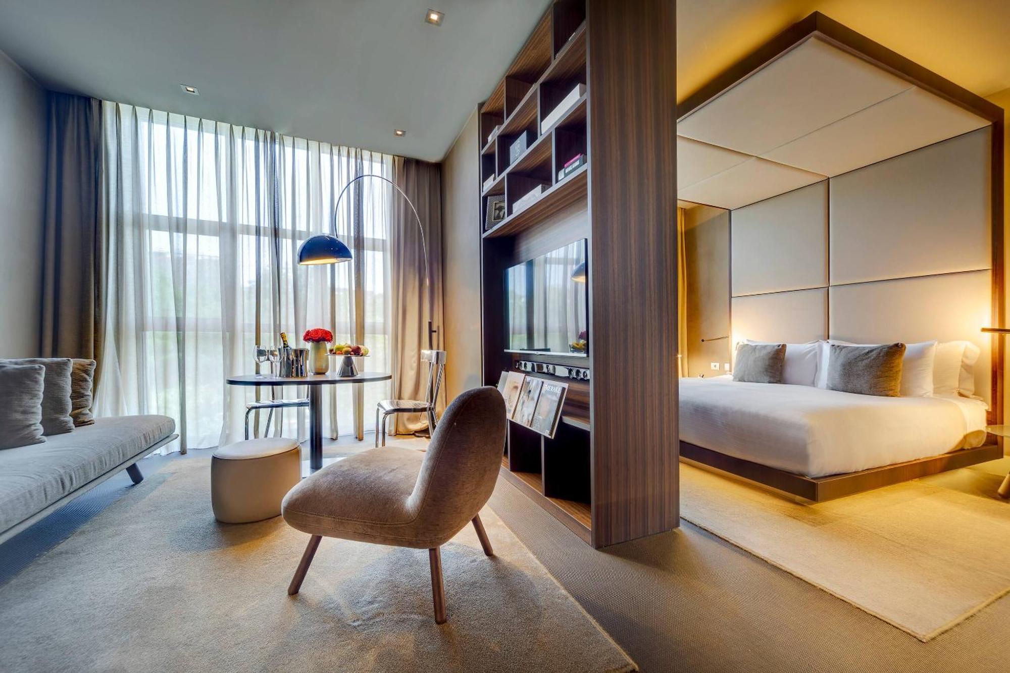 Extra ME+ Junior Suite met Uitzicht op de Stad