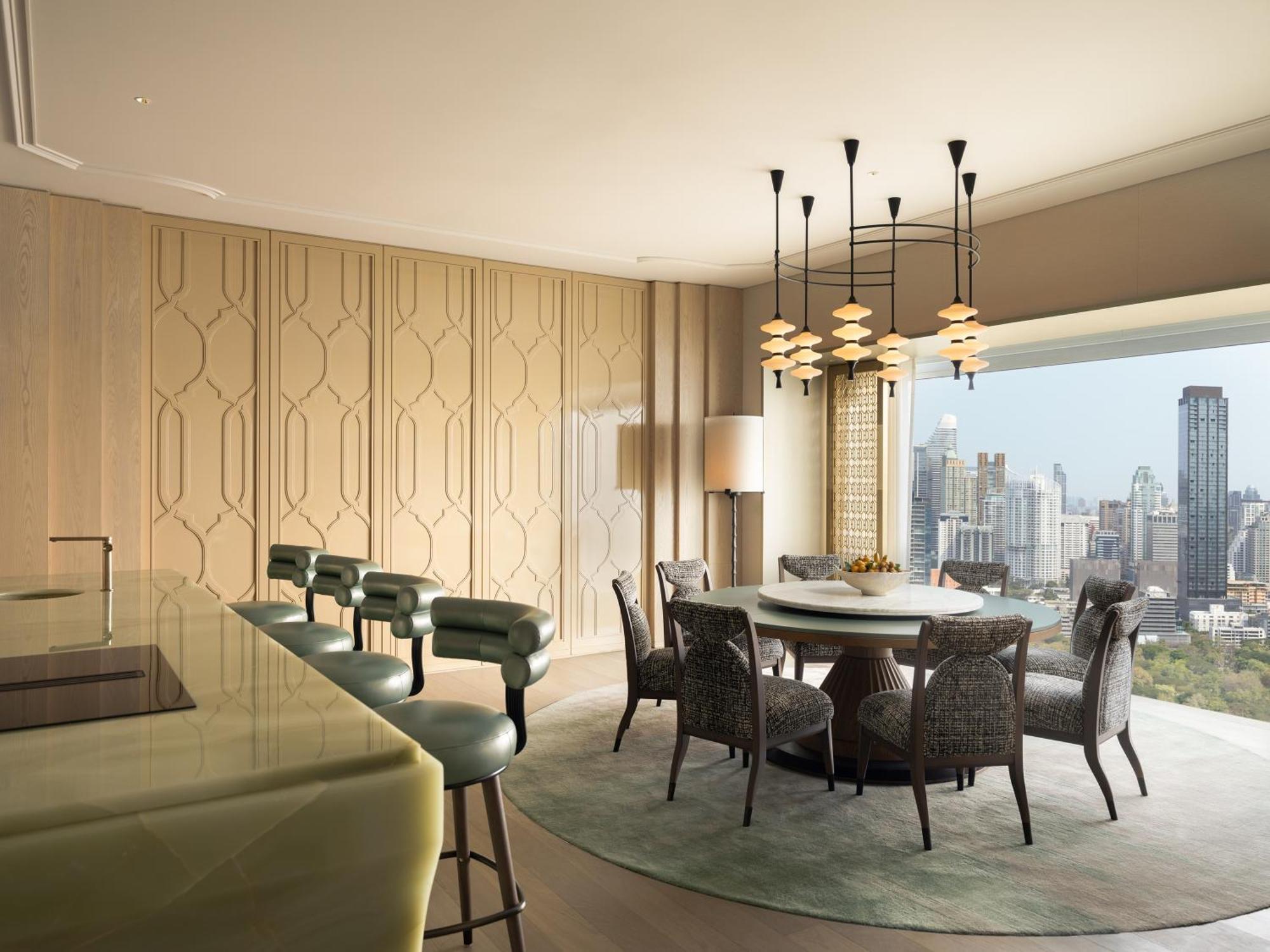 Rattanakosin Suite 1 King High Floor Park View