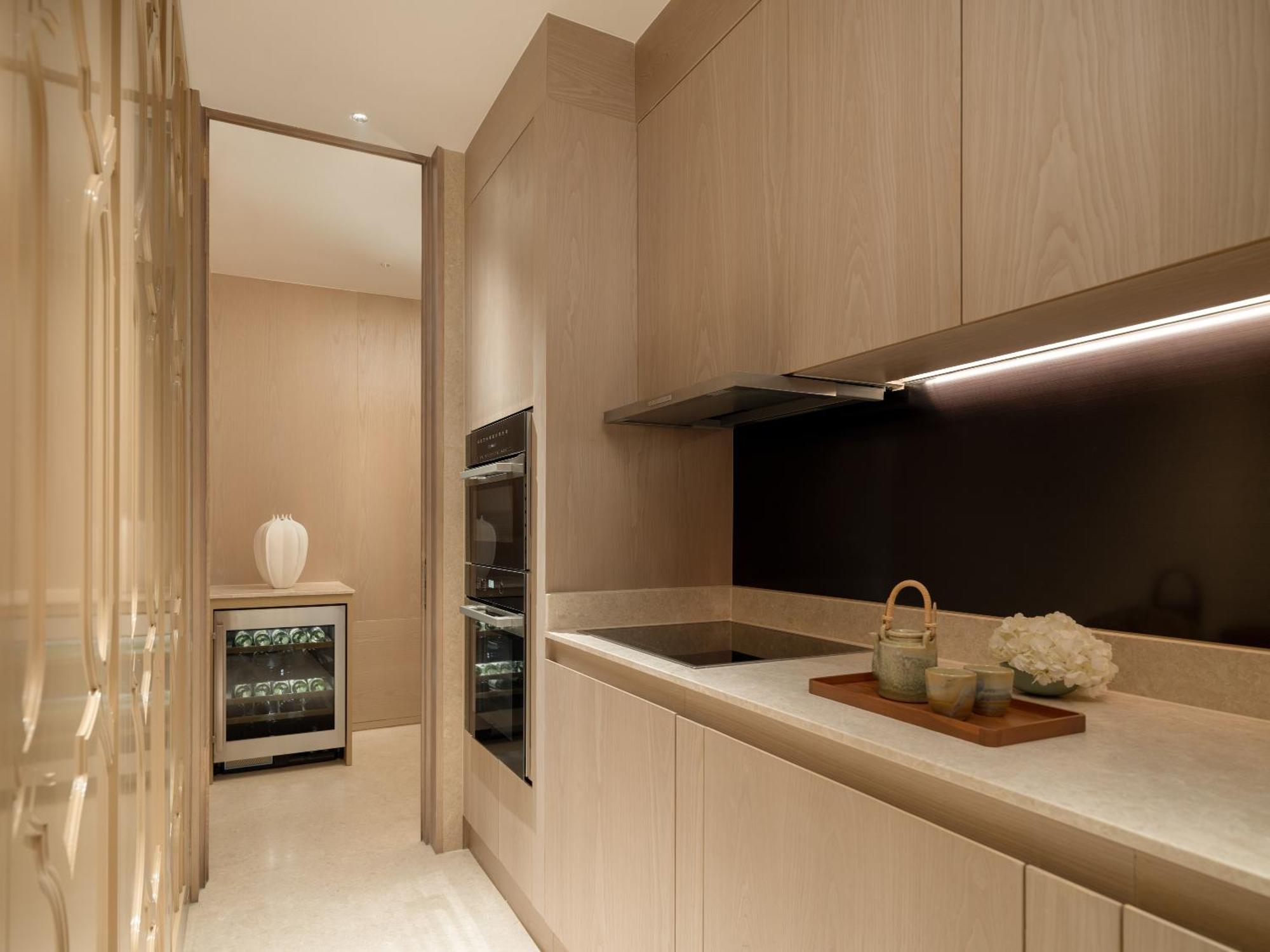 Rattanakosin Suite 1 King High Floor Park View