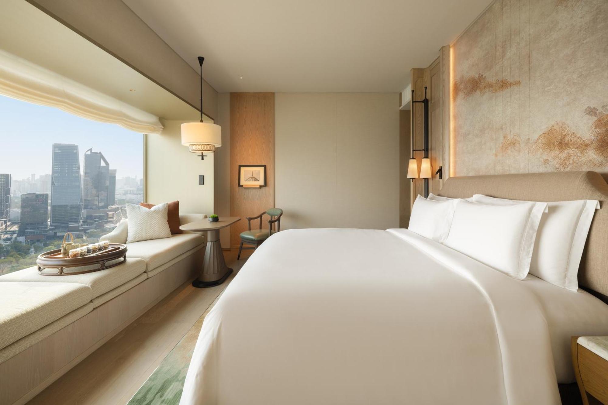 Rattanakosin Suite 1 King High Floor Park View