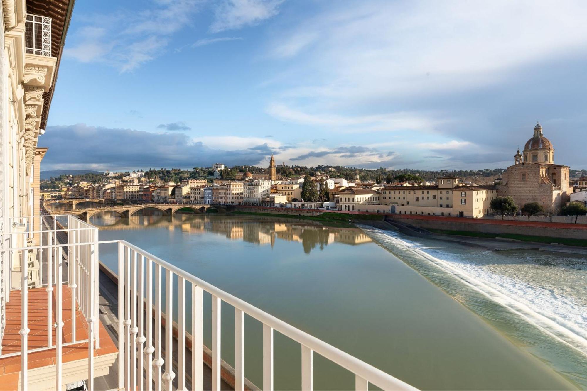 Junior Suite Arno - 1 Slaapkamer - Uitzicht op de rivier de Arno