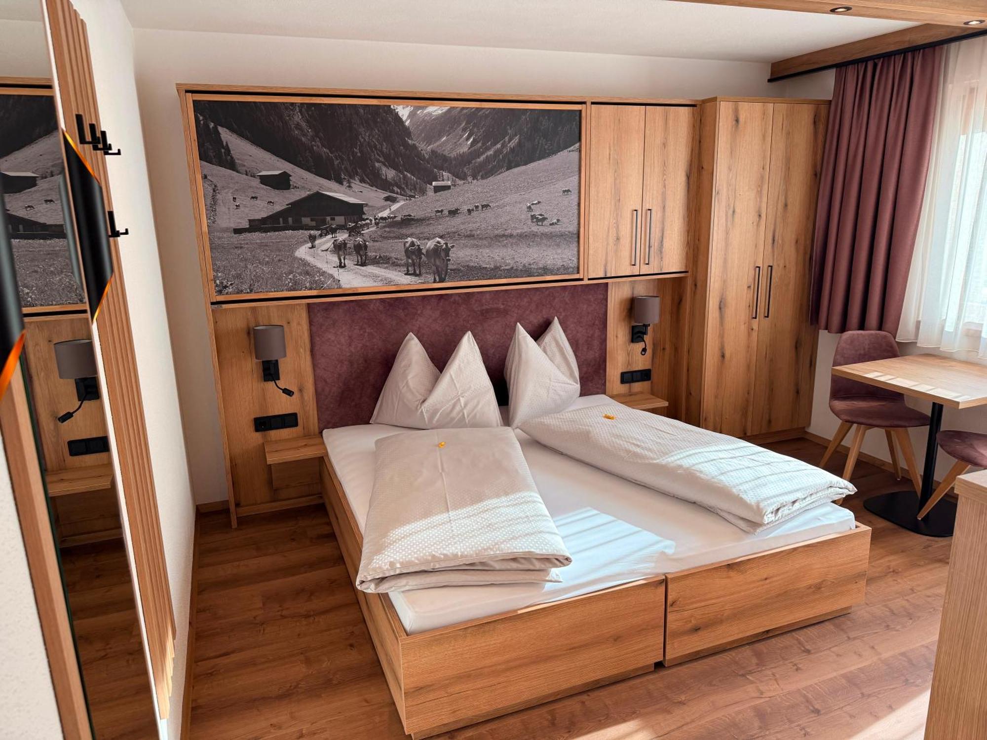 Deluxe Double Room Balcony