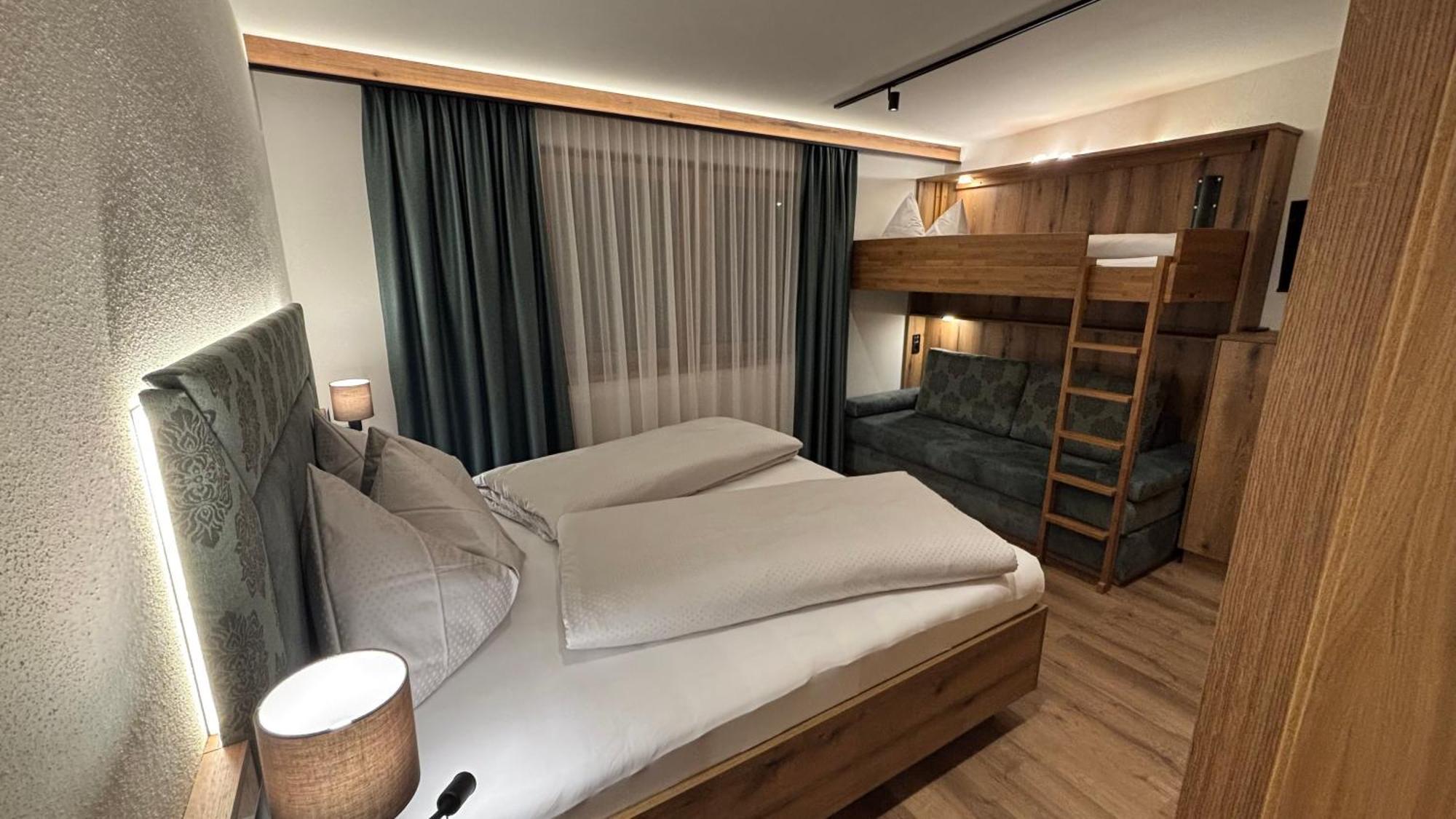 Two-Bedroom Apartment Mountain View