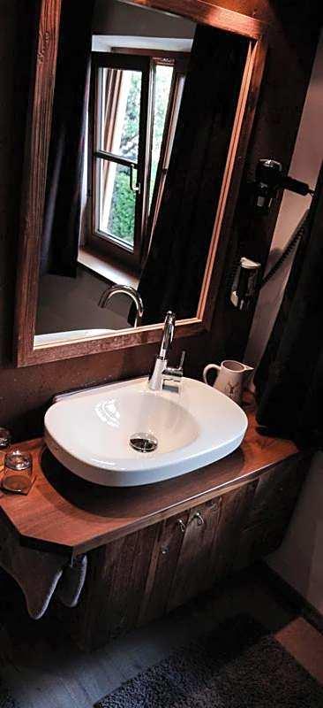 Double or Twin Room Shower