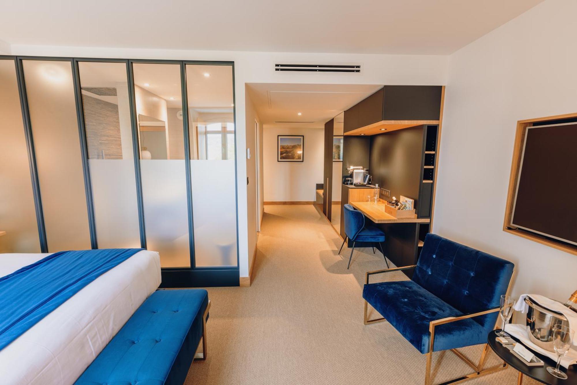 Junior Albert Suite