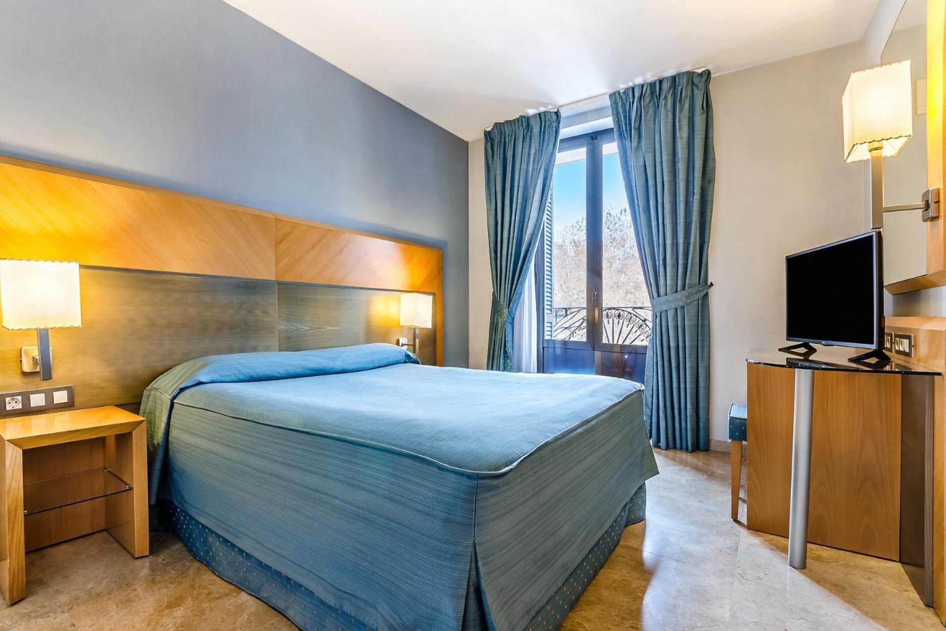 Tweepersoonskamer met 1 of 2 Bedden en Balkon