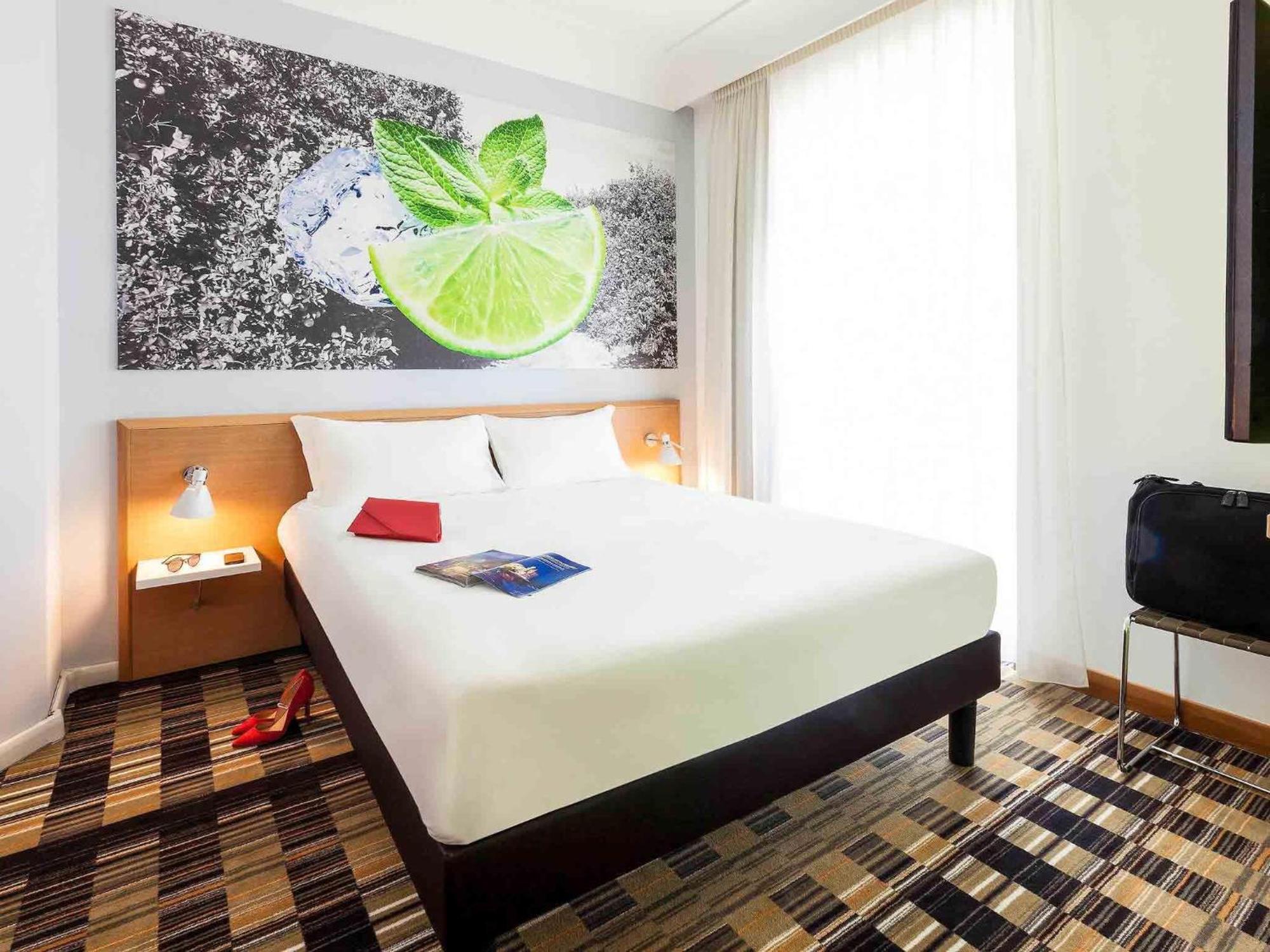 Standaard Kamer met 1 Tweepersoonsbed en 1 Eenpersoonsbed