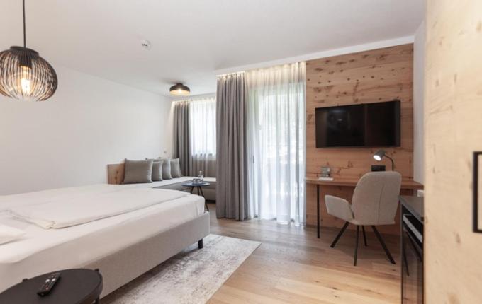 Deluxe Double Room Extra Bed