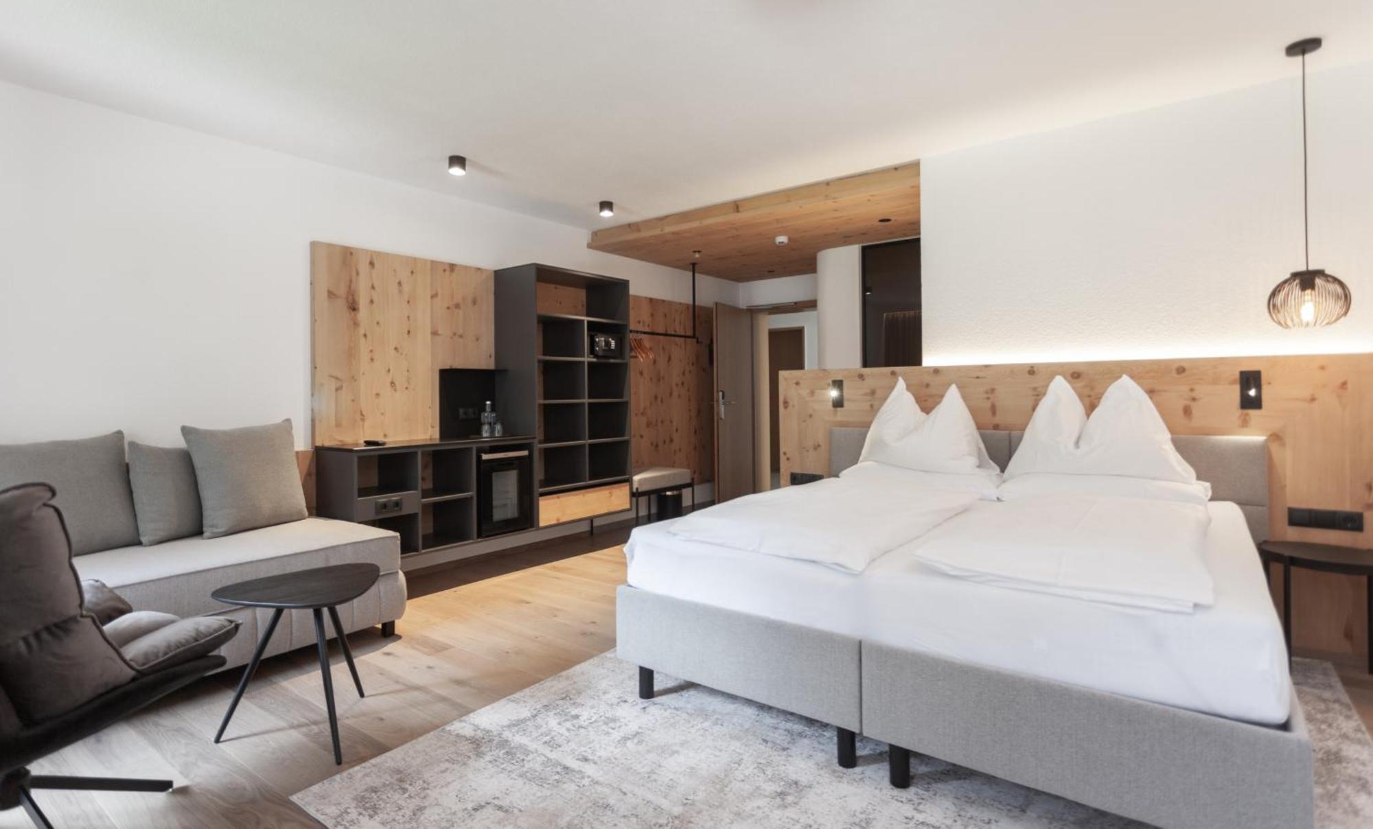 Deluxe Double Room Extra Bed