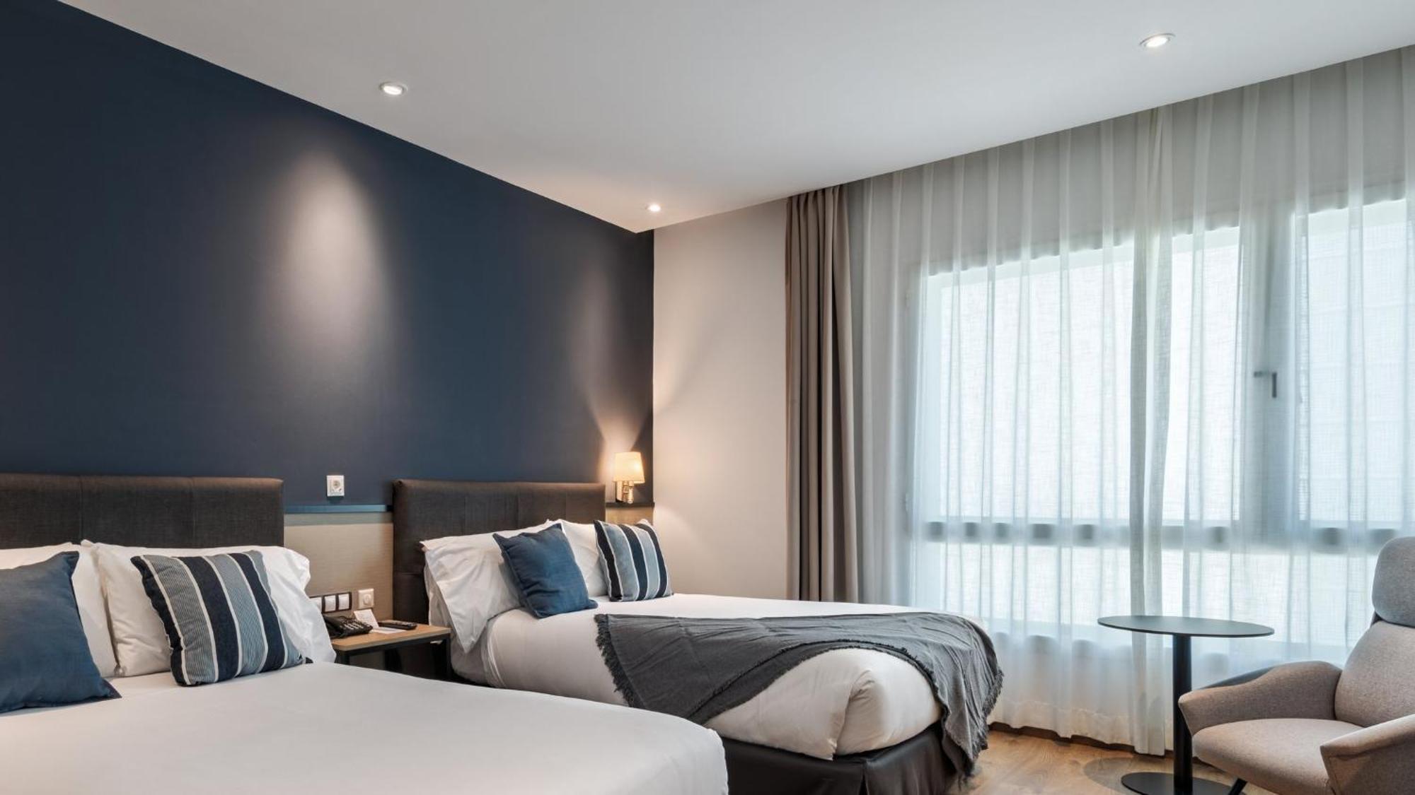 Standard Twin Room Two Twin Beds