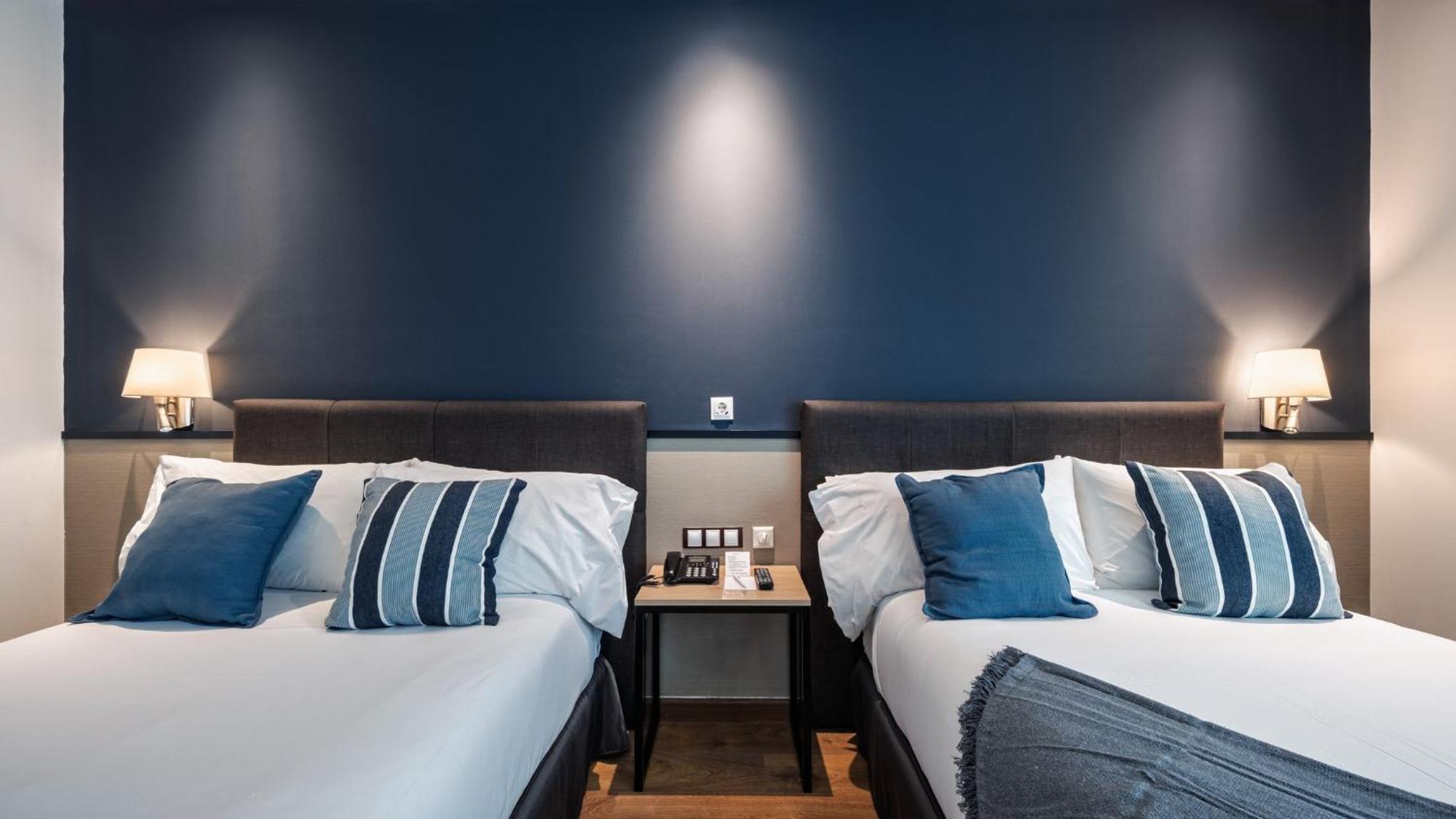 Standard Twin Room Two Twin Beds
