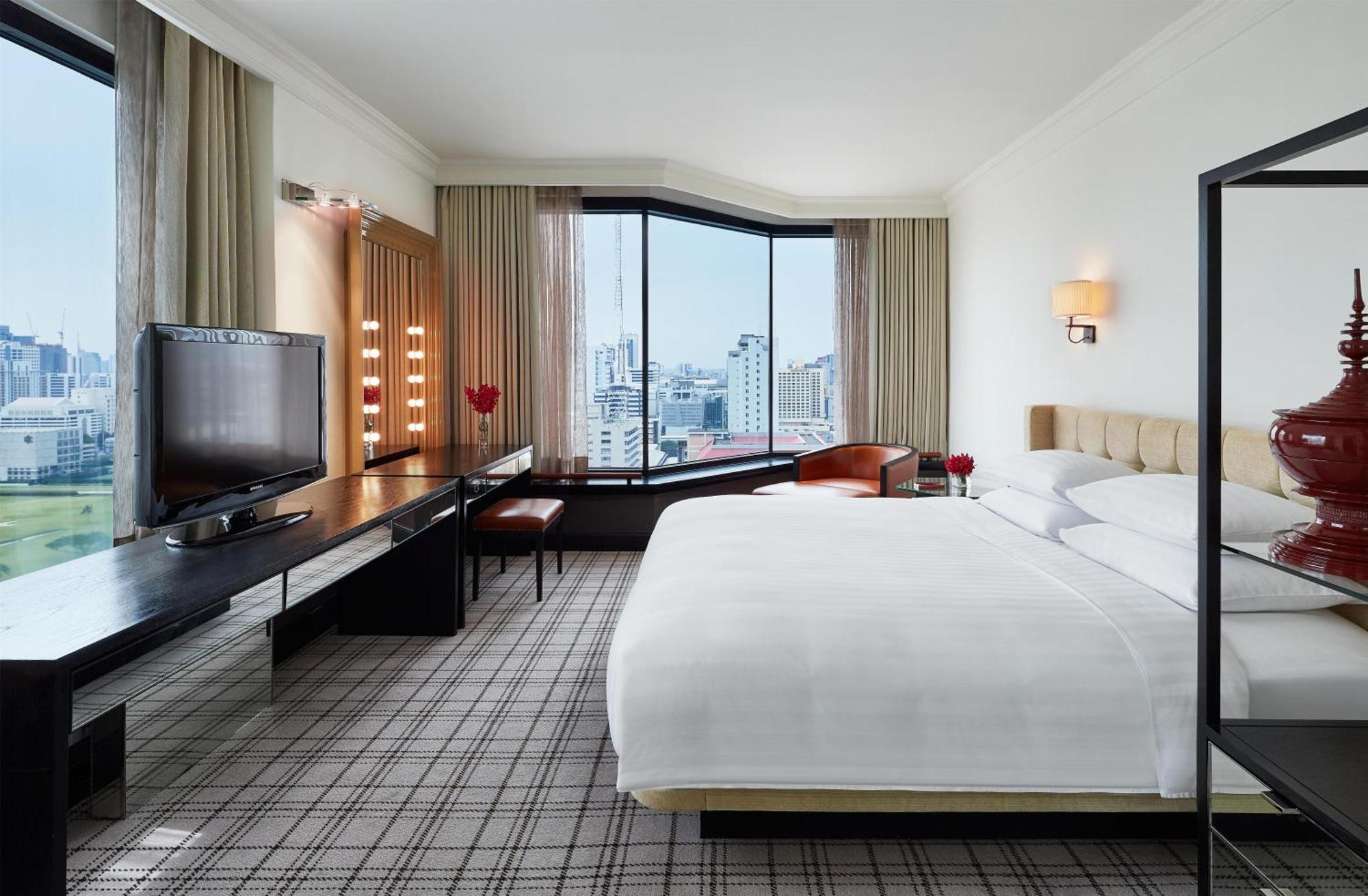 Grand Executive King Suite Club Access