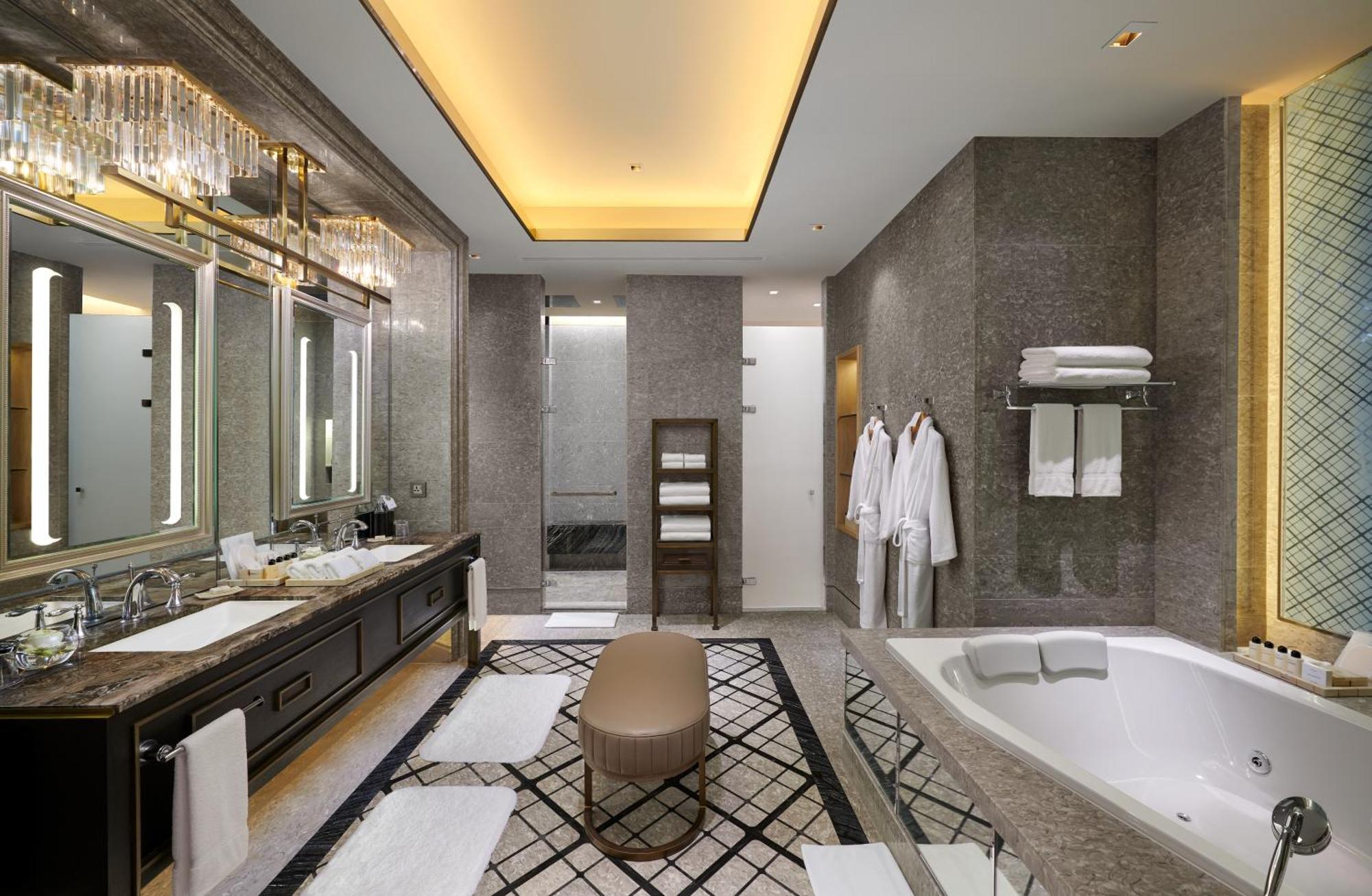 Royal Suite