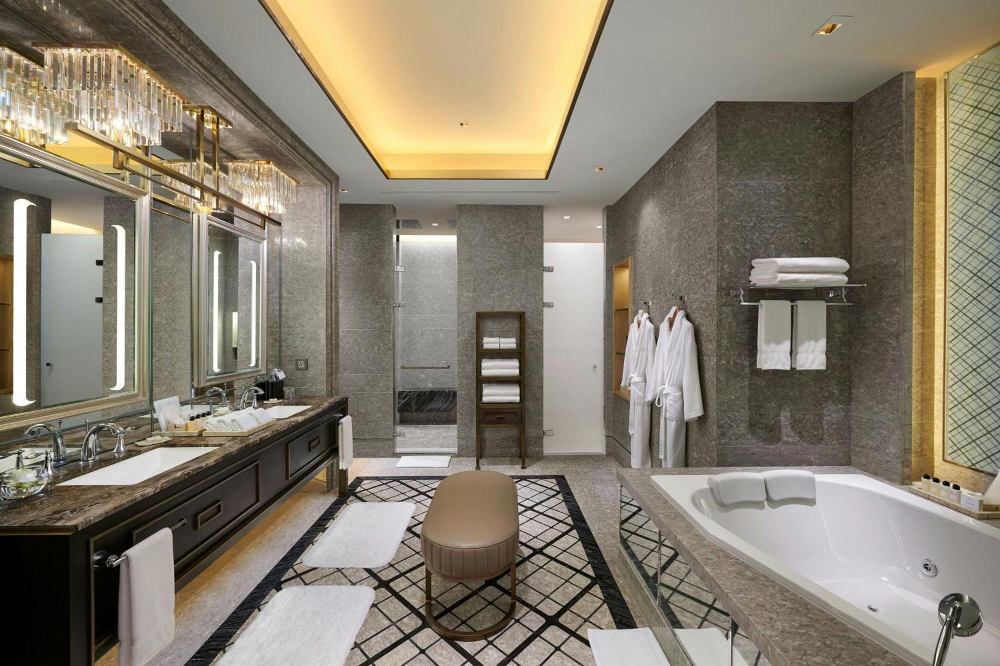 Royal Suite