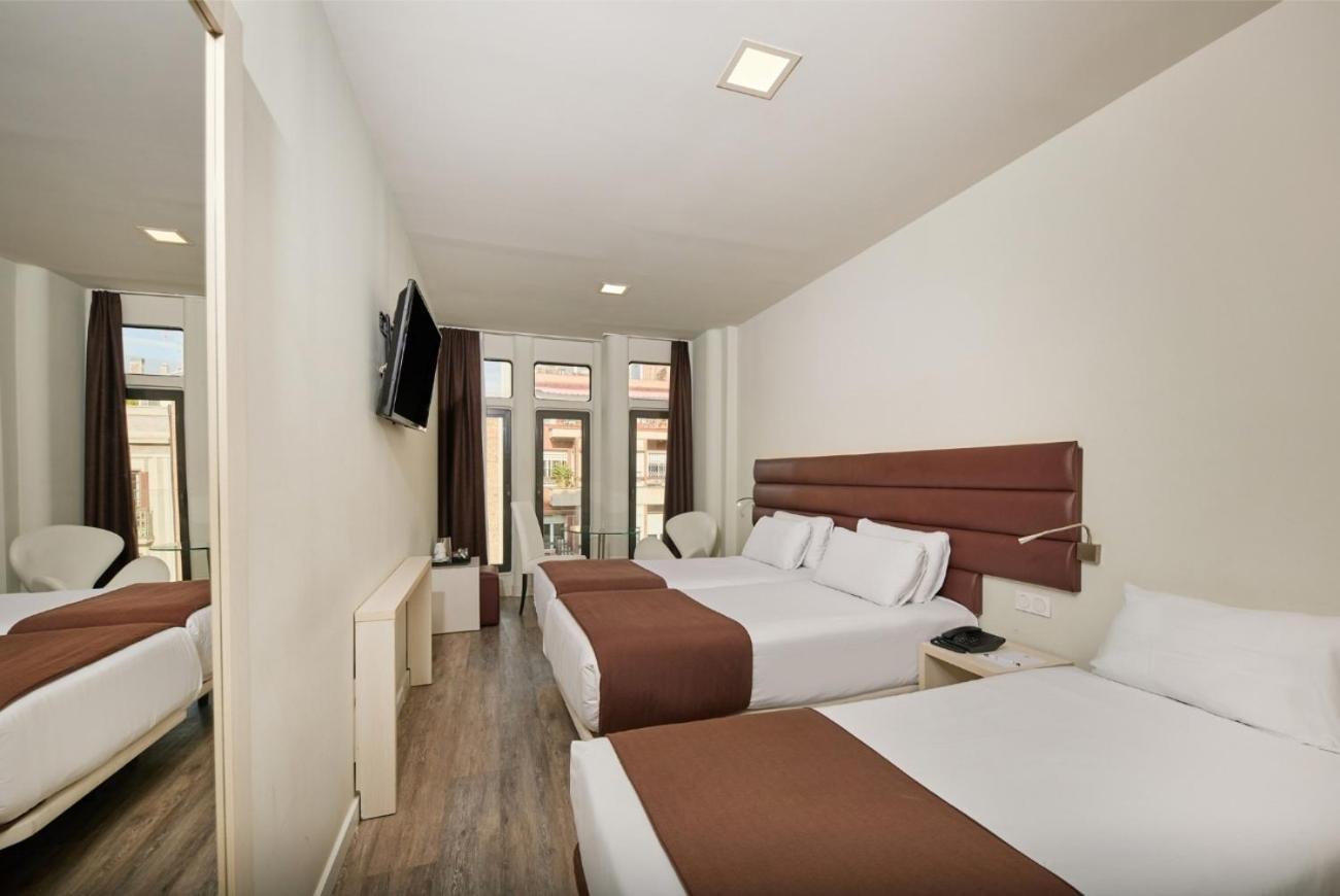 Tweepersoonskamer met 1 of 2 Bedden en een Extra Bed