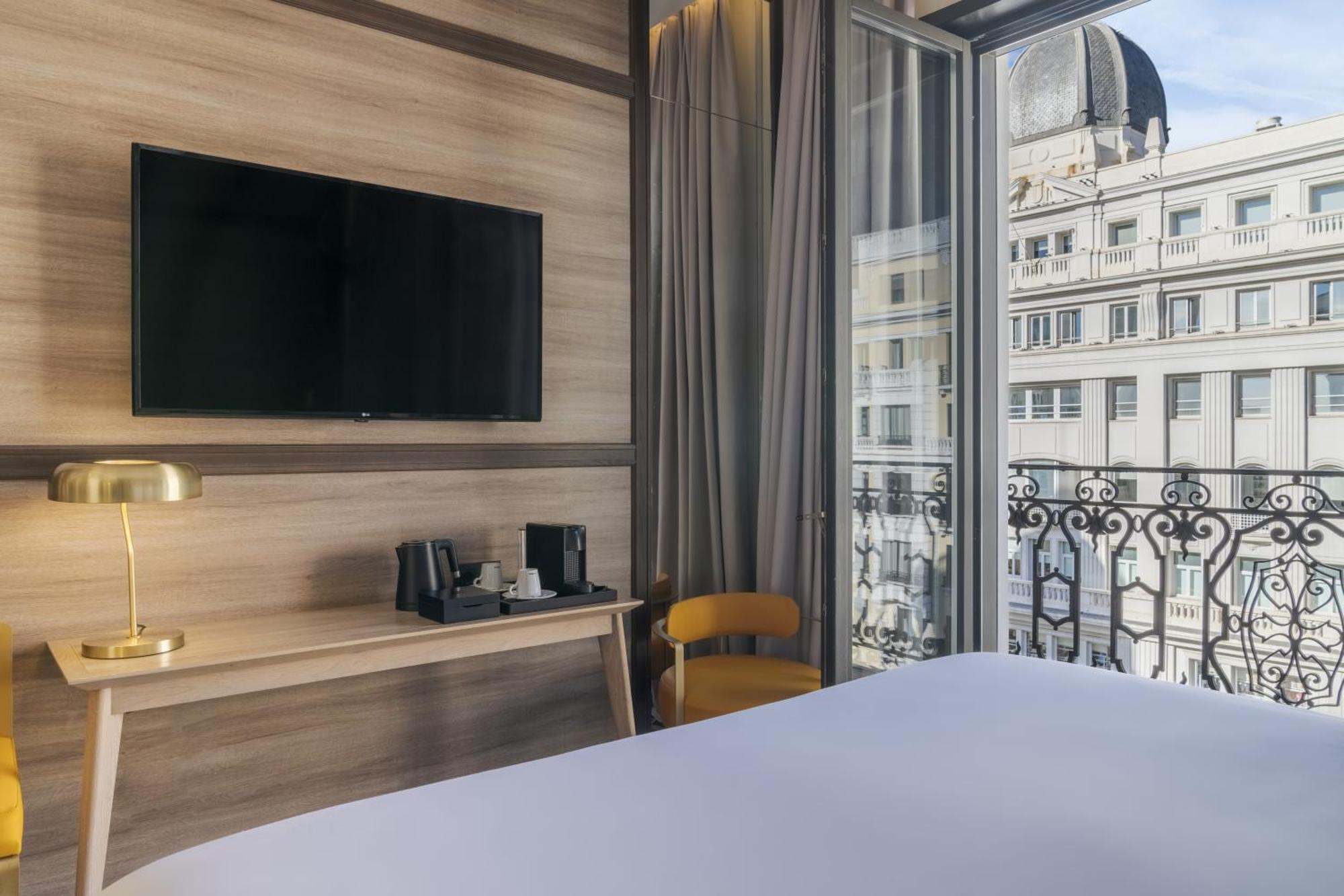 Premium Grand View Balcony