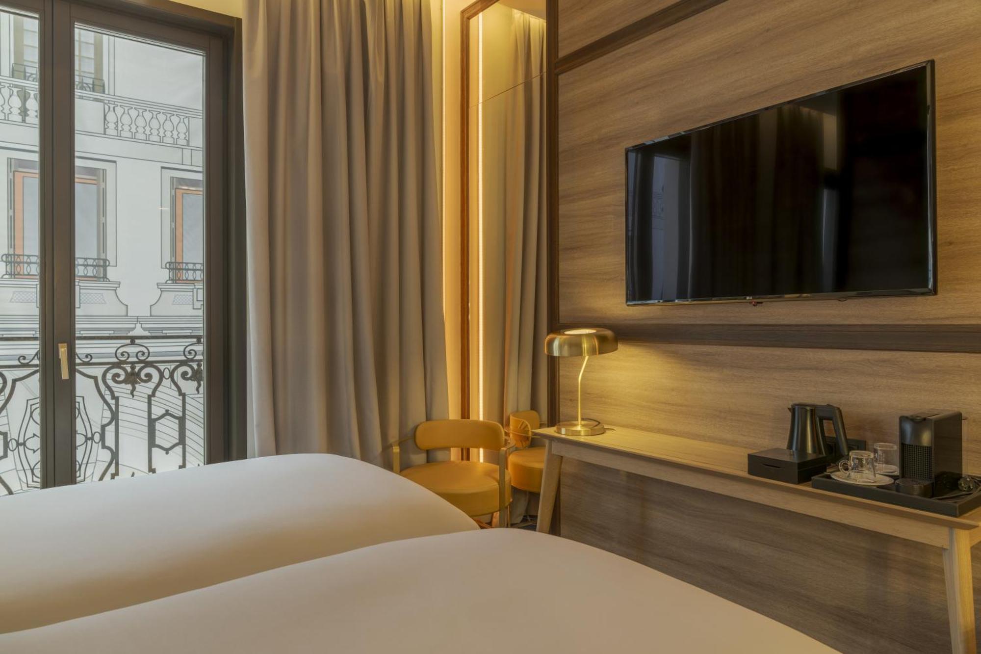 Premium Balcony Room