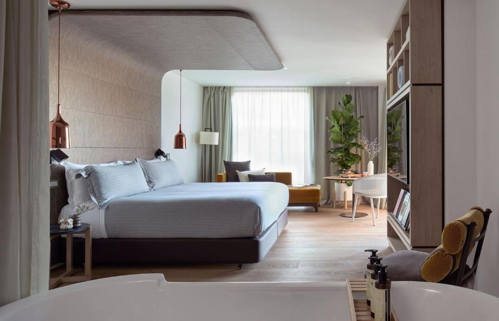 Studio ME + Suite Plaza met Uitzicht op Cataluña