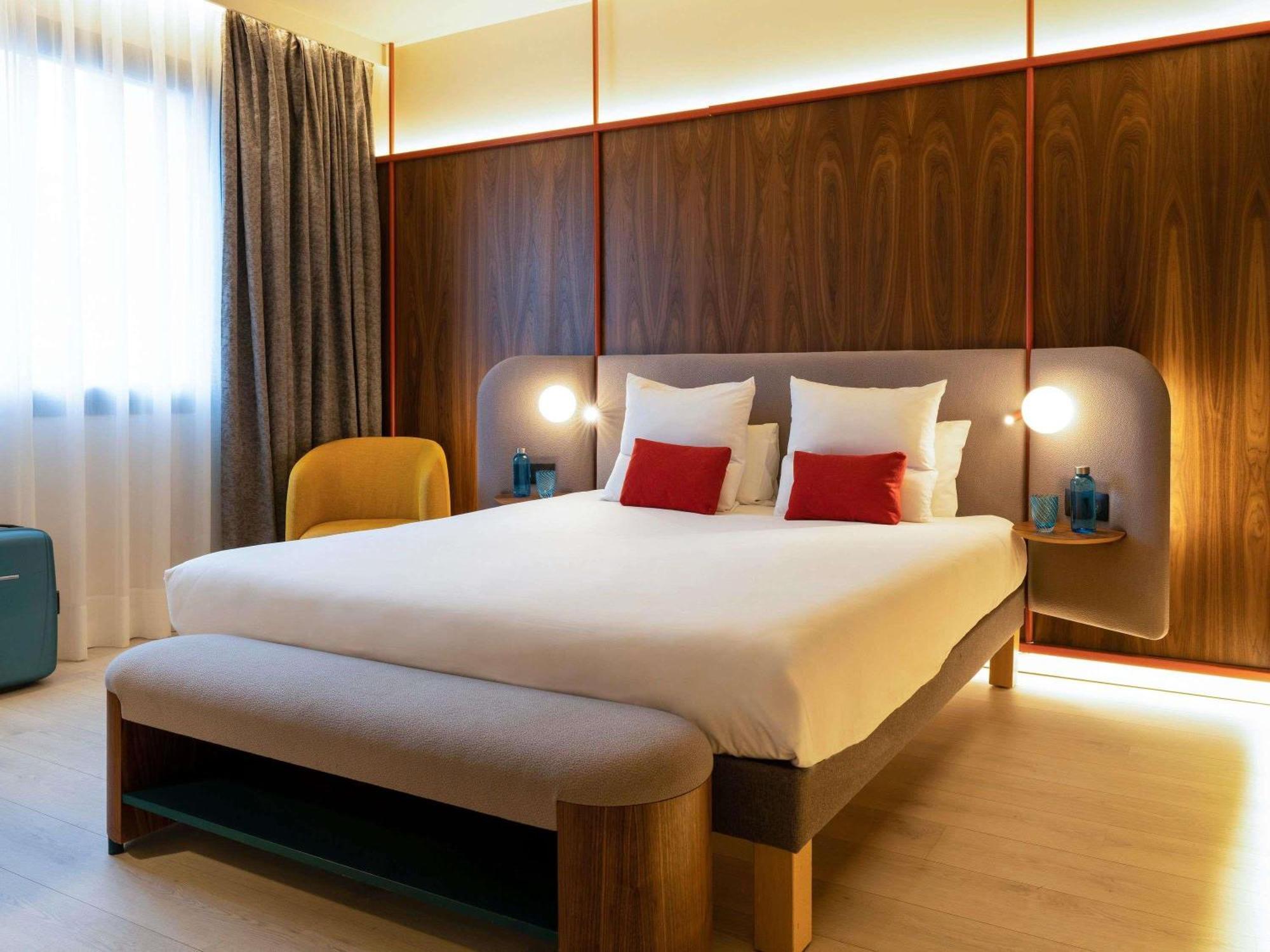 Executive Room Lounge