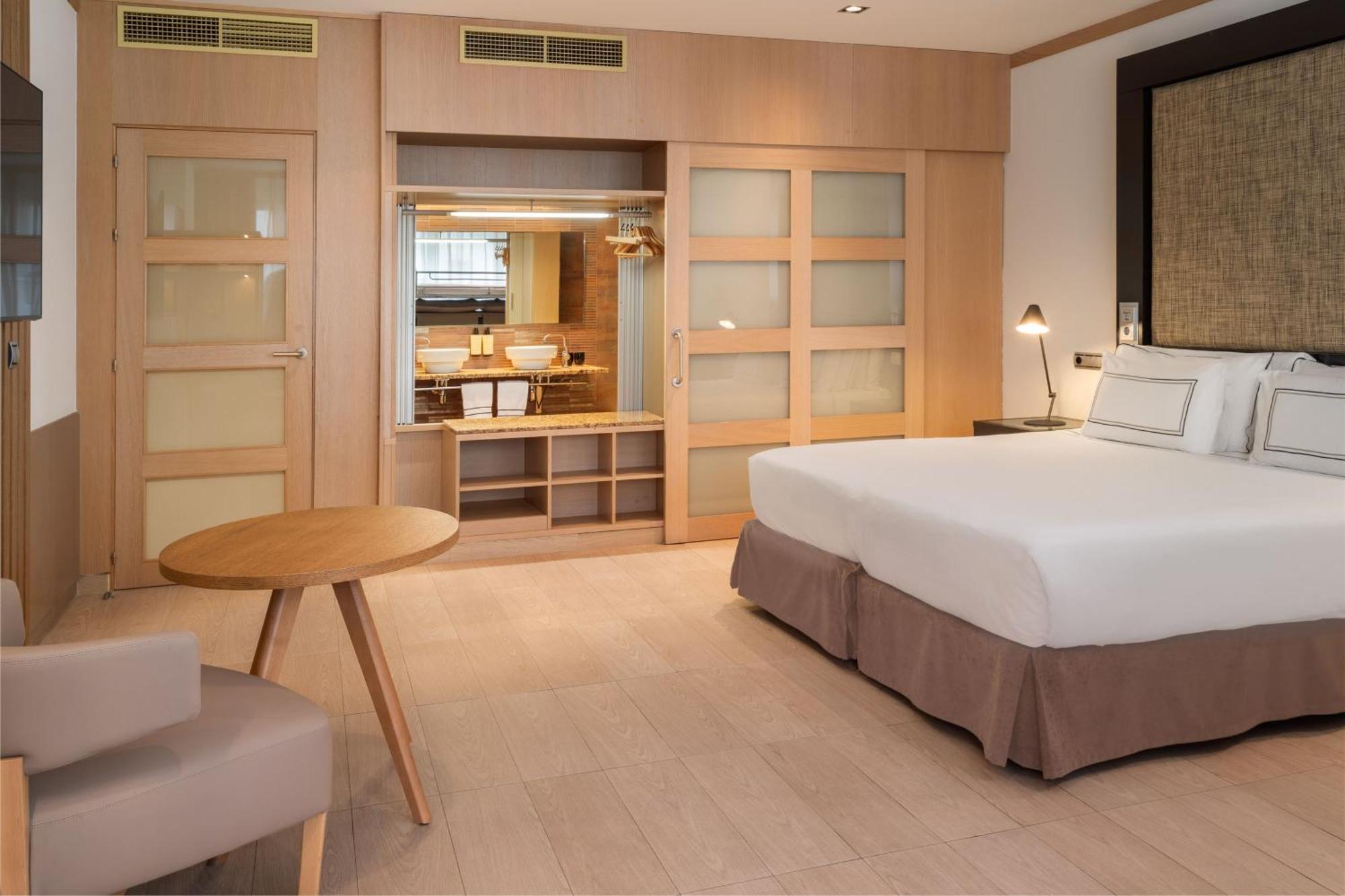Grand Premium Room