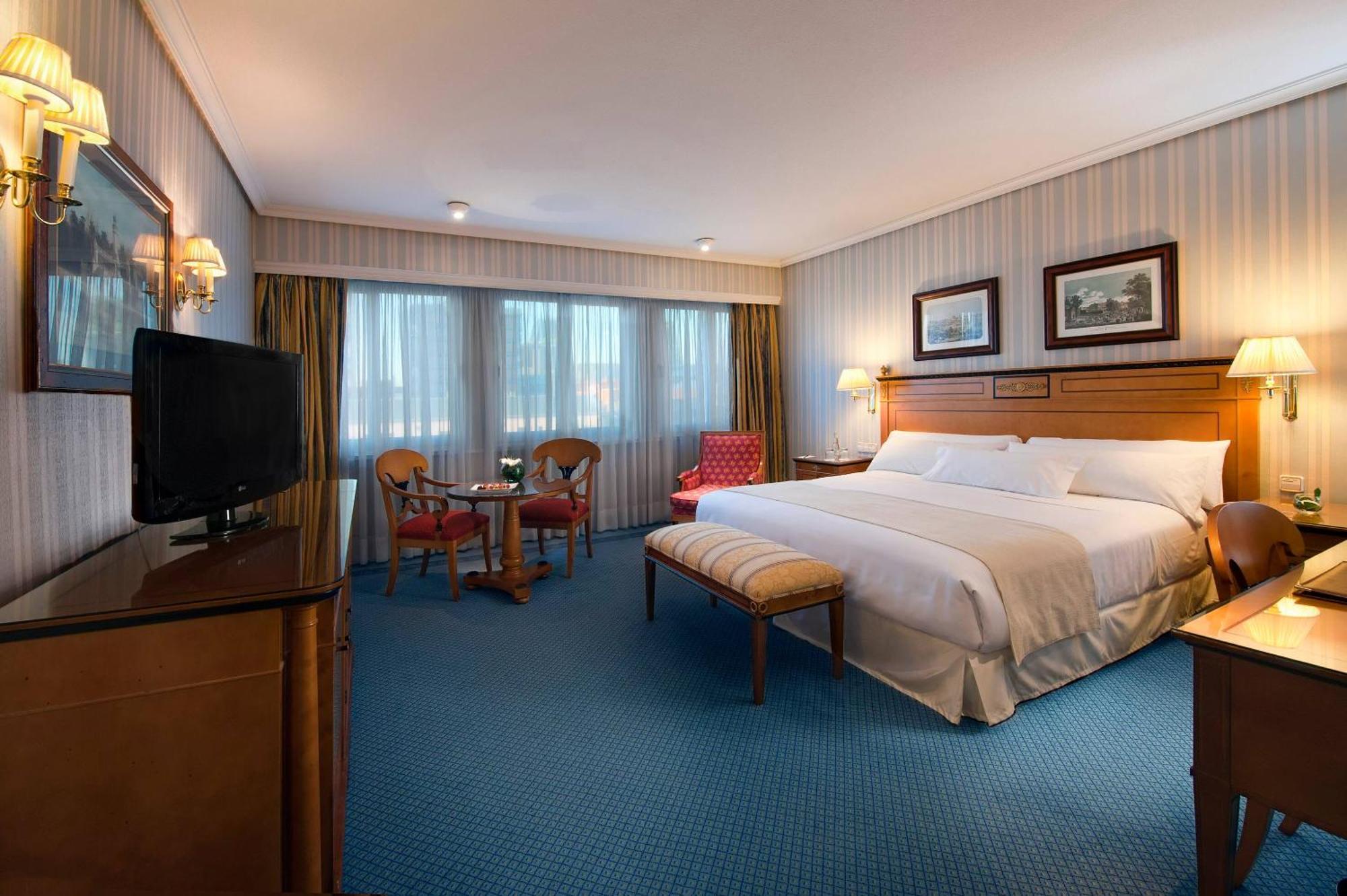 Premium Room
