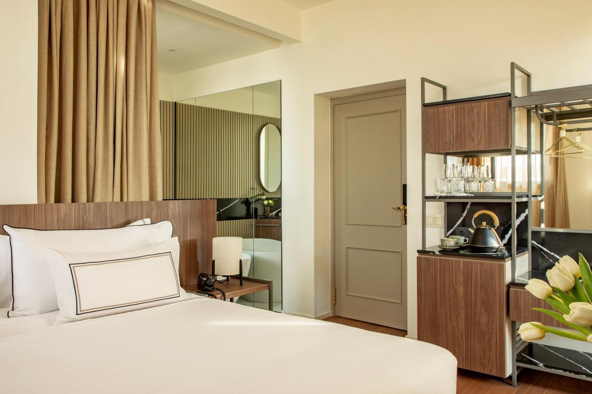 The Artist Junior Suite Terrace Urban Views