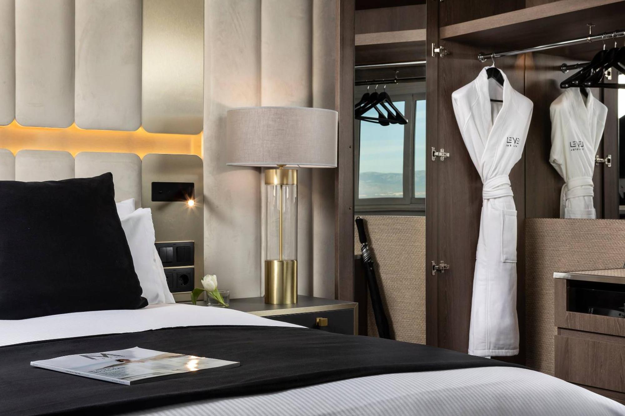 The Level Premium Room