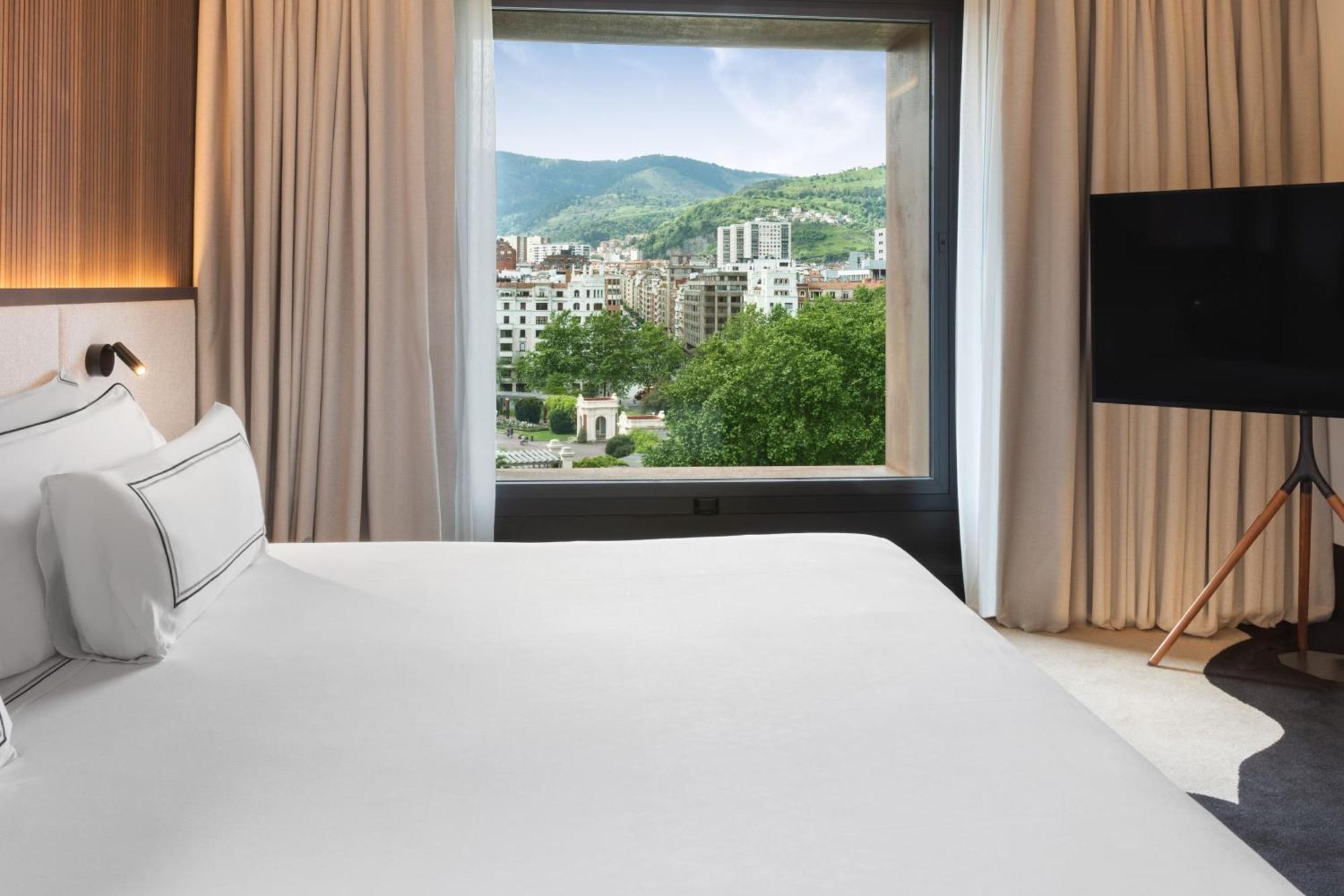 Suite The Level