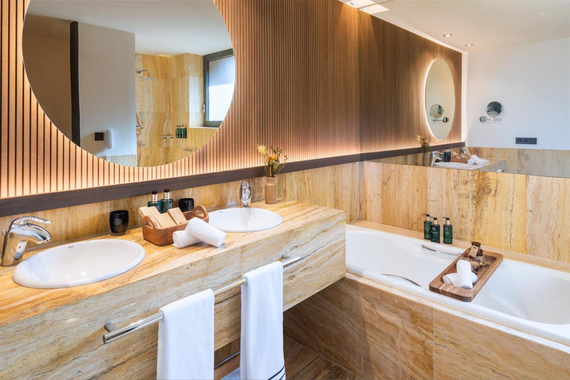 Suite The Level