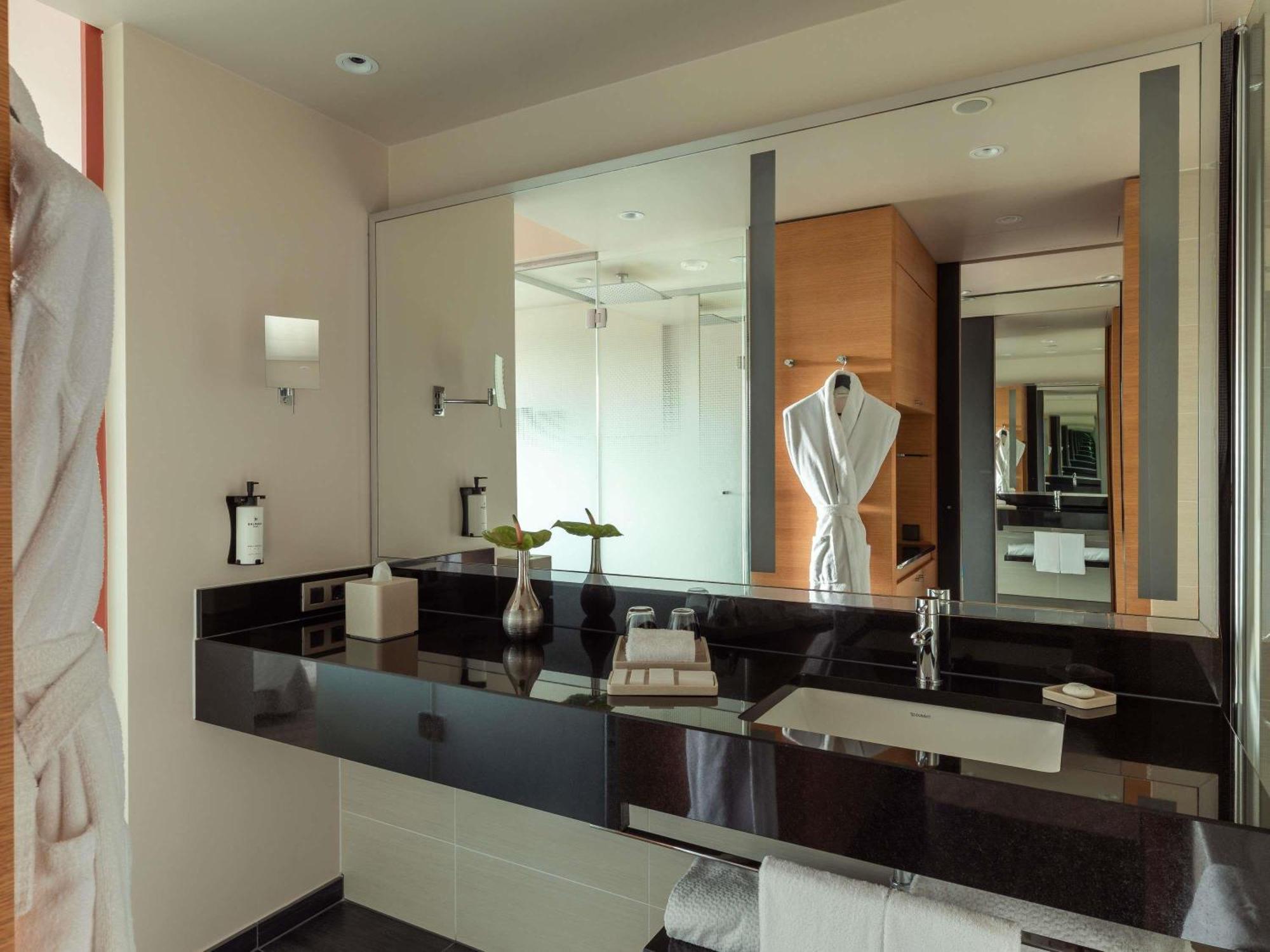 Luxury King Room Panoramic View