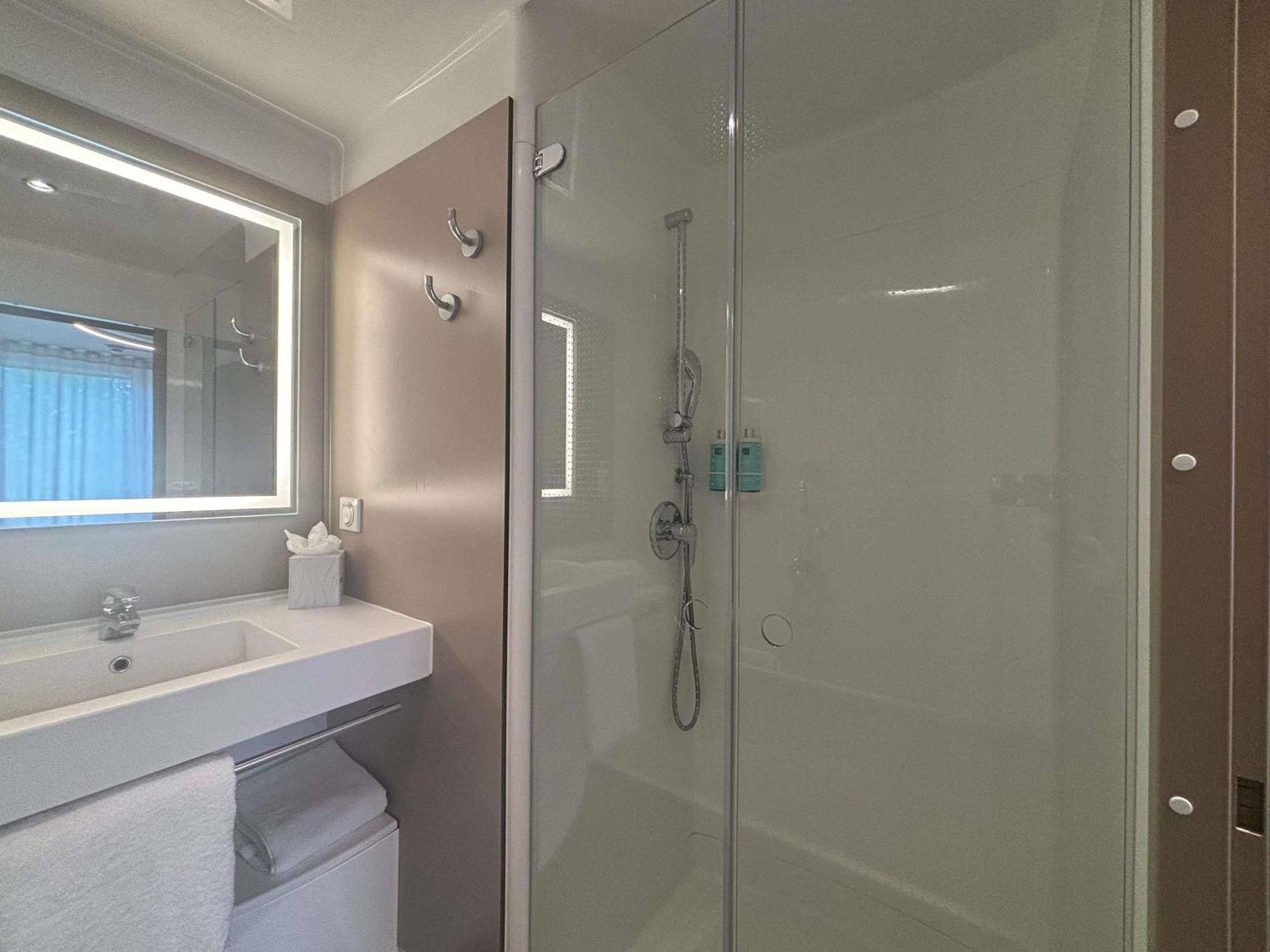 Premium Superior Room with One Double Bed