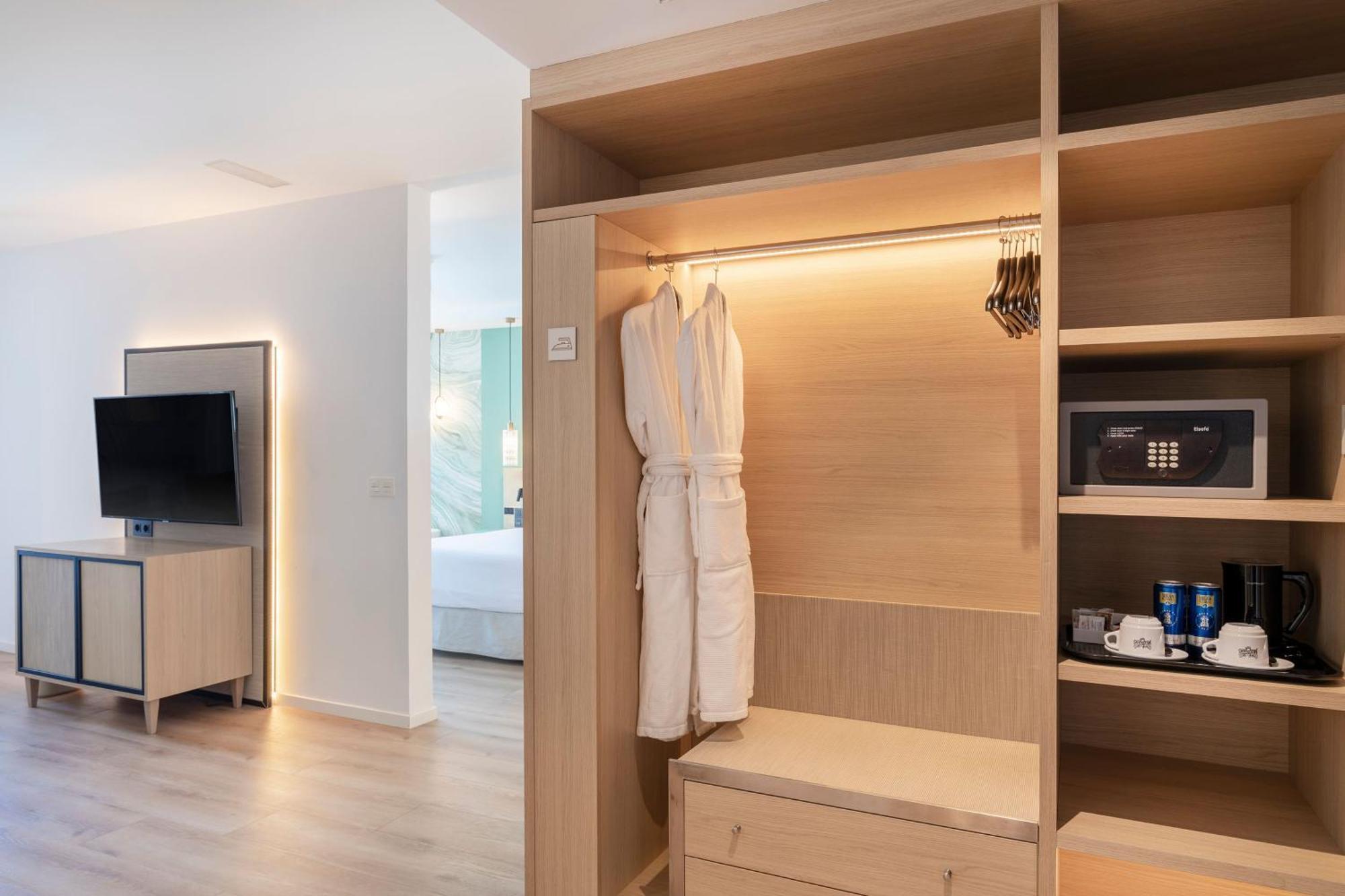 The Loft Connecting Room Sea View