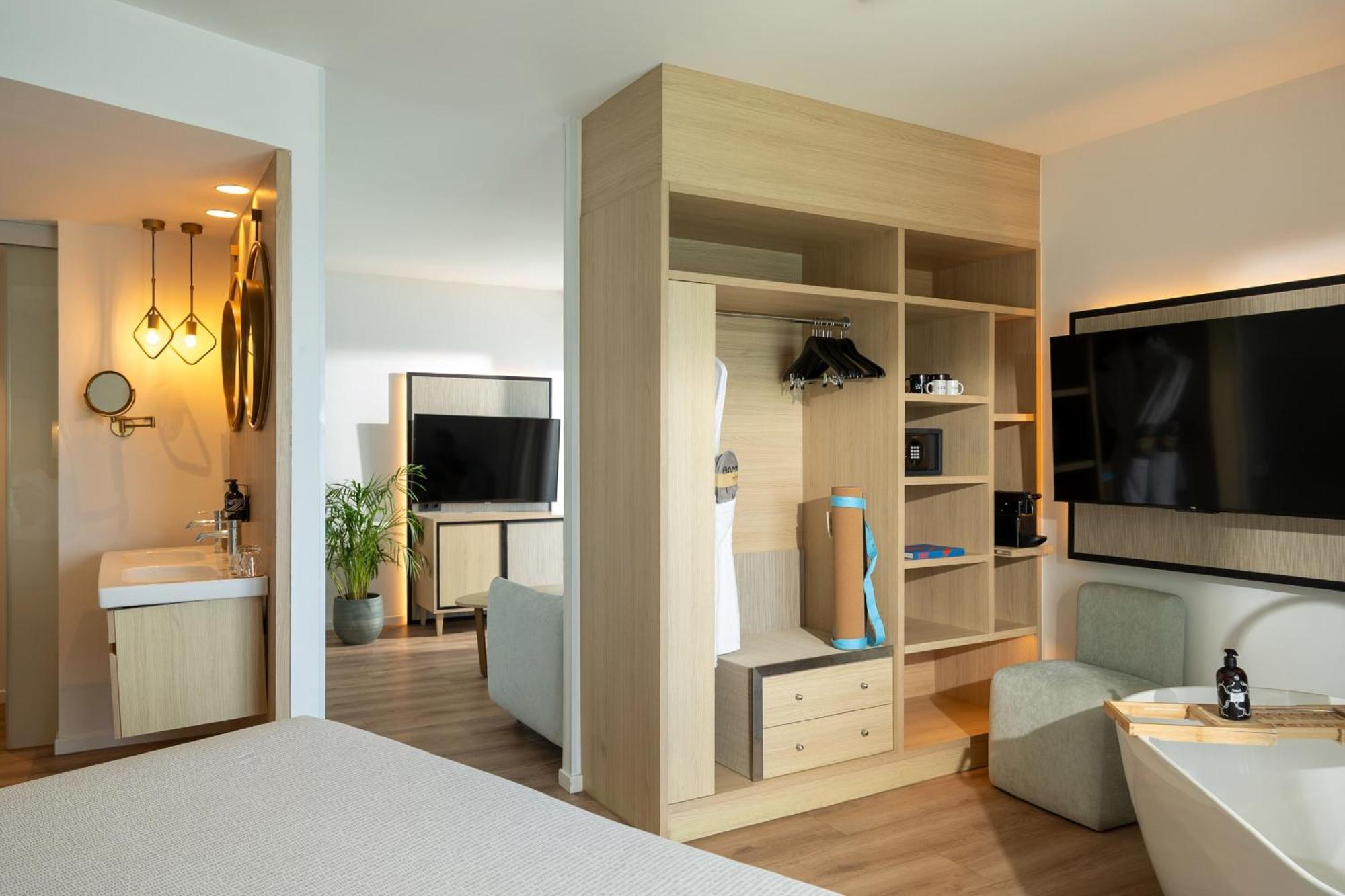 The Loft Connecting Room Sea View