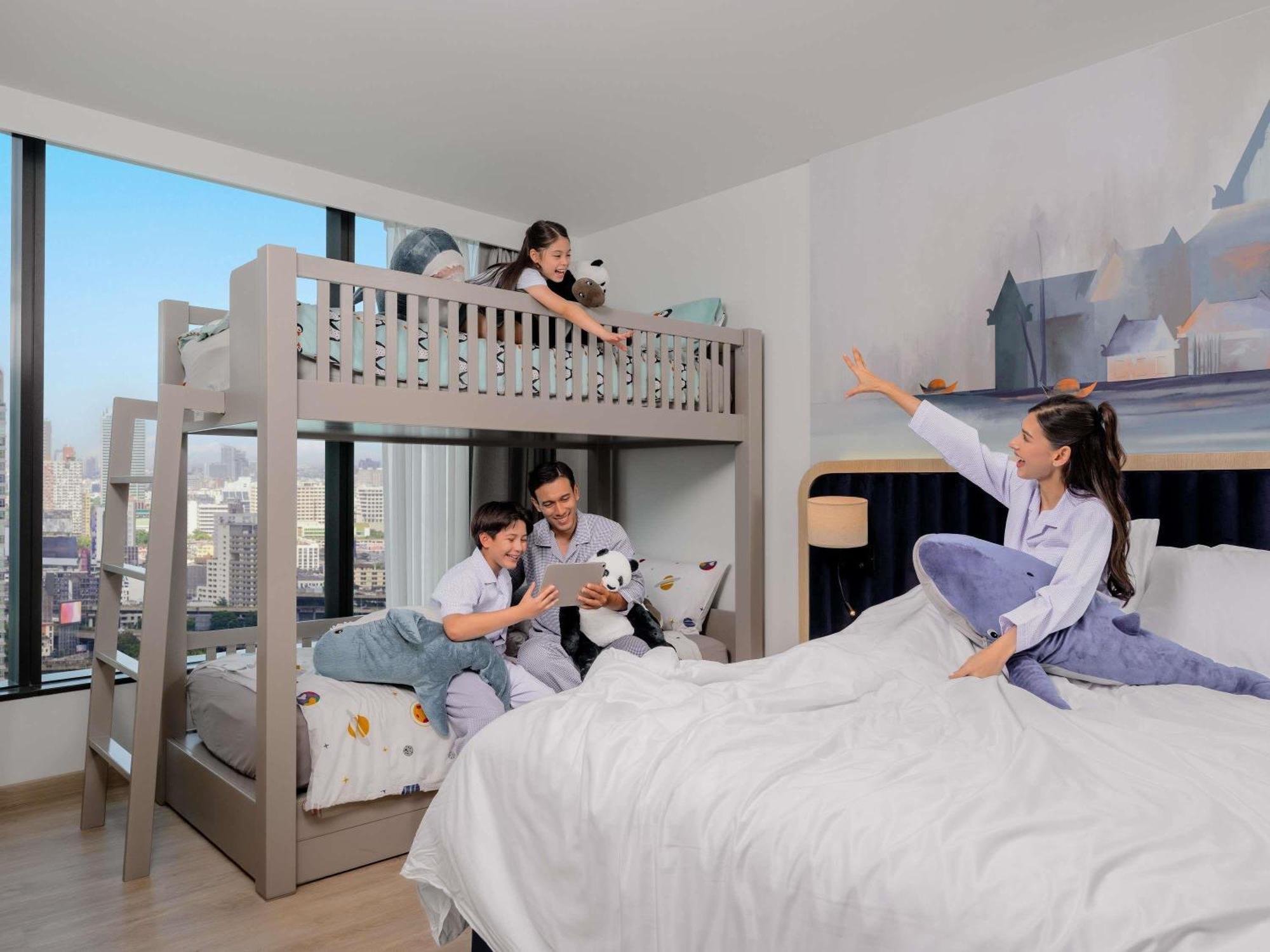 Family Room Bunk Bed City View