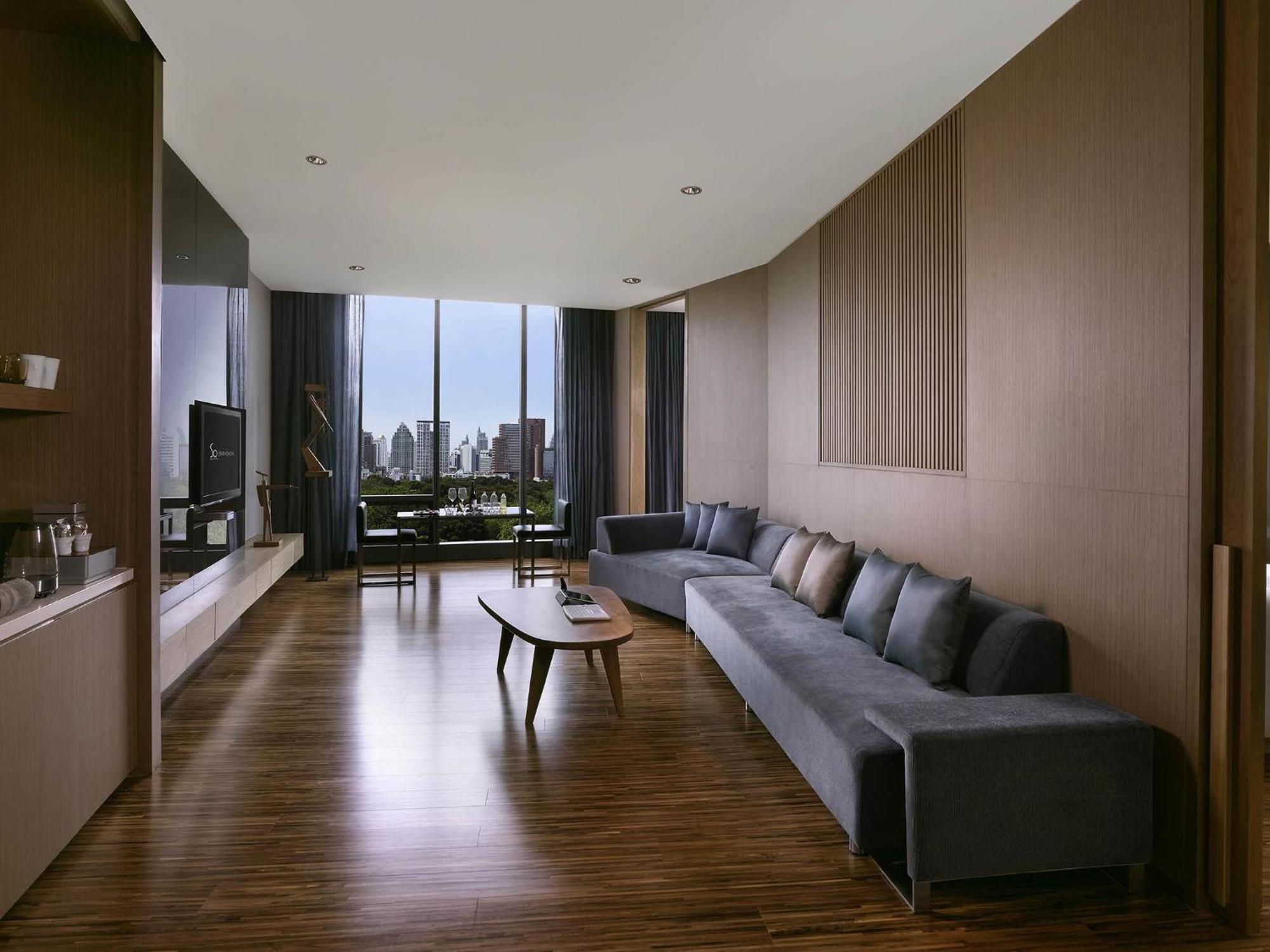 SO Lofty King Suite Panoramic Park or City View