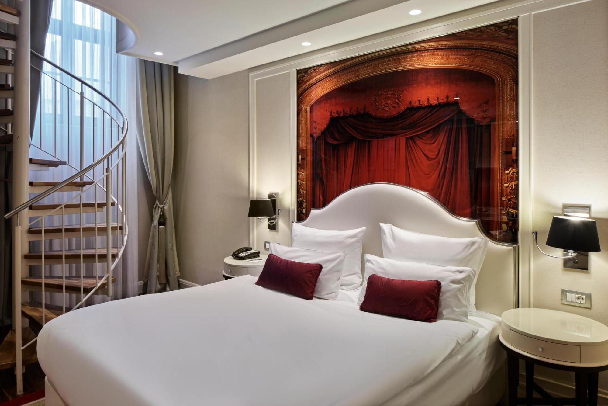 Junior Maisonnette Suite