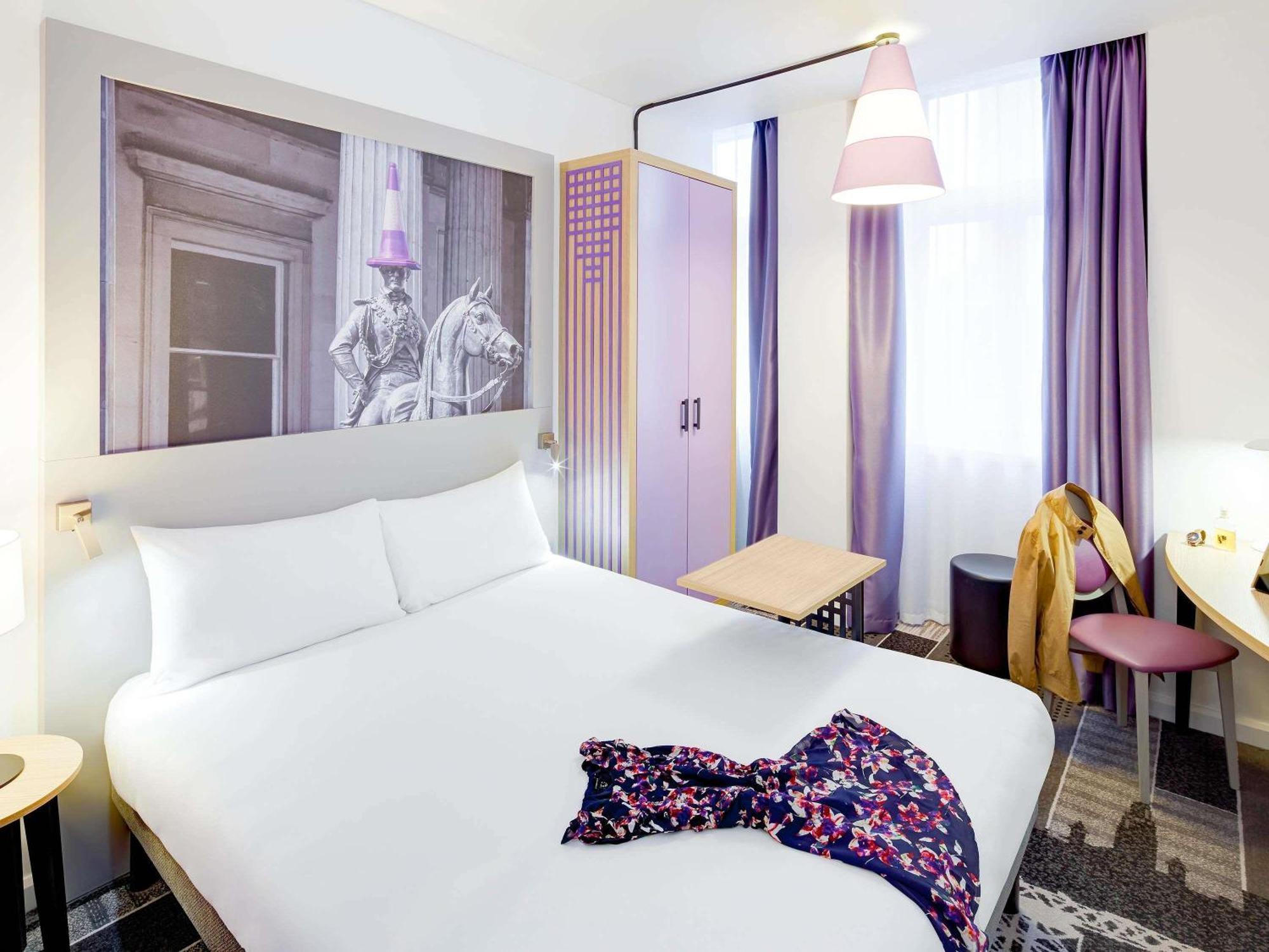Queen Room