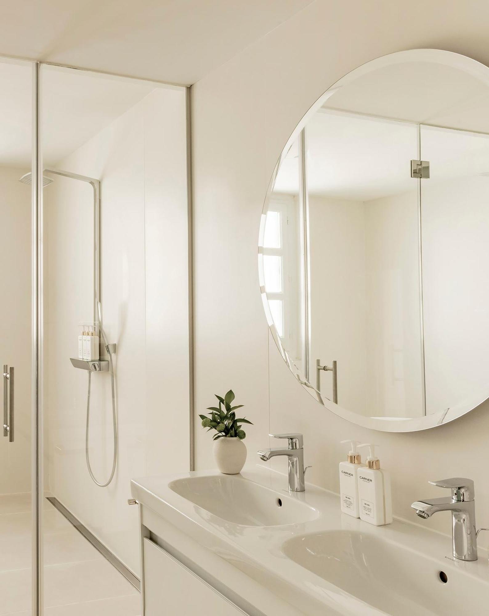 The Royal Suite Red Level