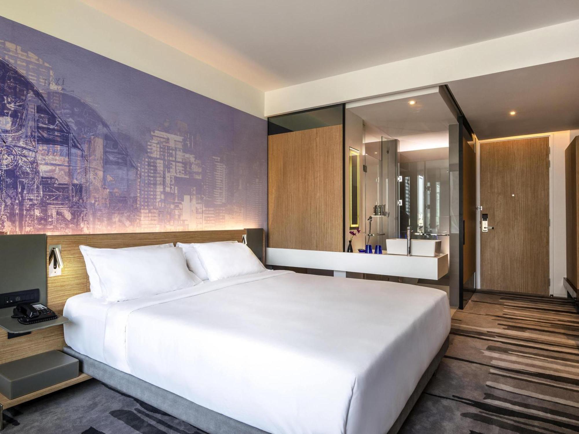 Grand Deluxe King Room