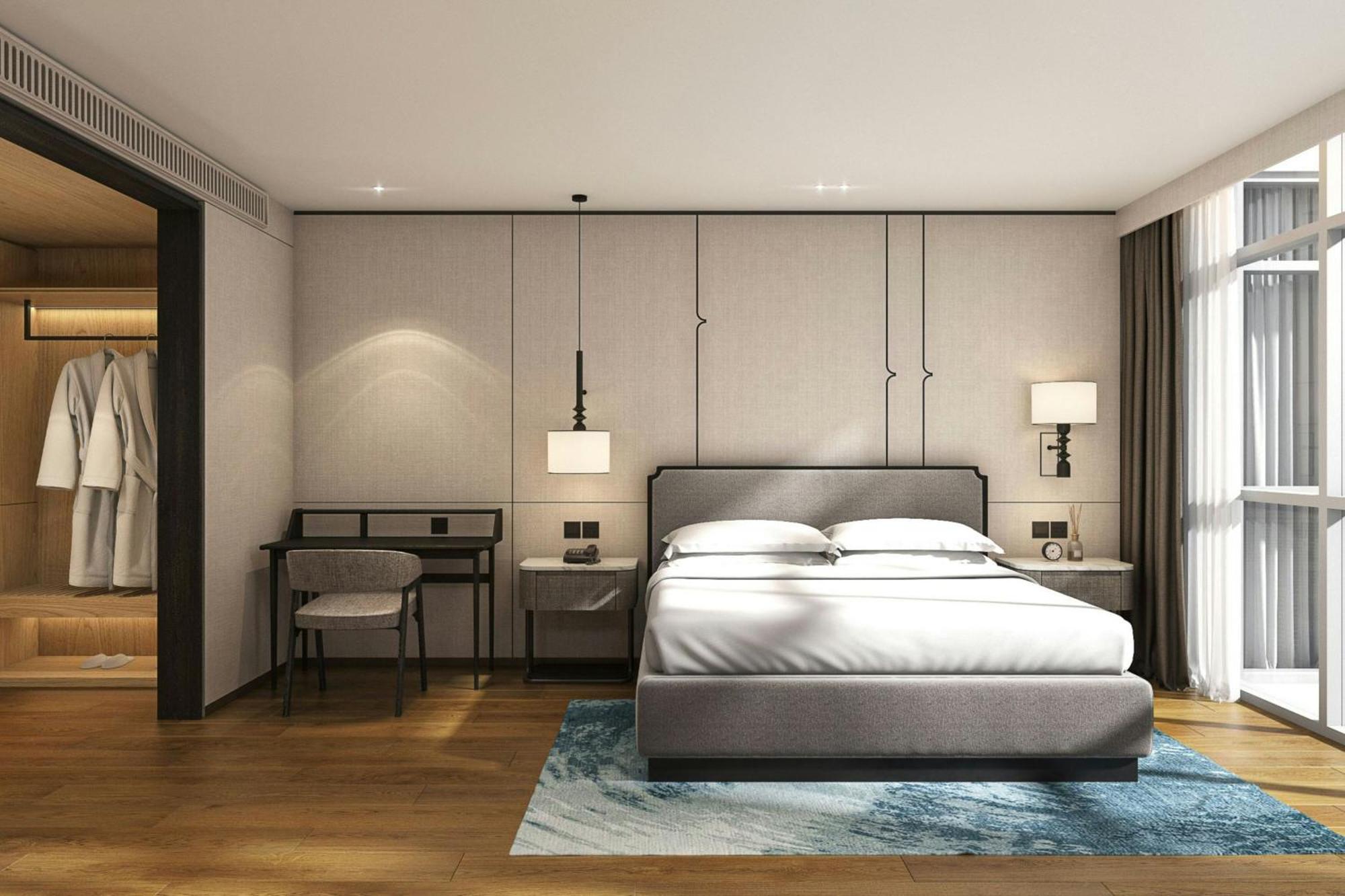 Three-Bedroom Executive Suite City View