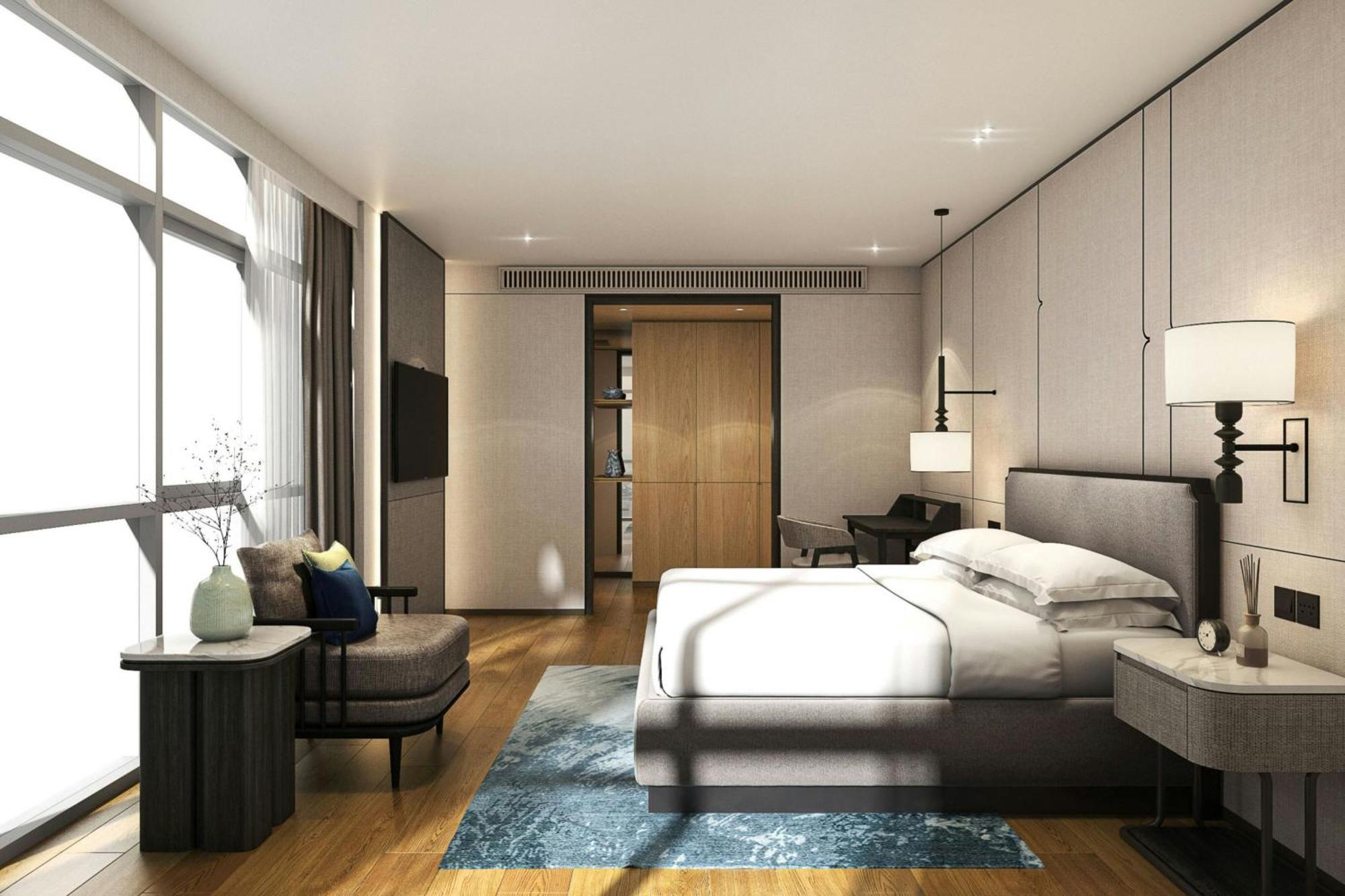 Three-Bedroom Executive Suite City View