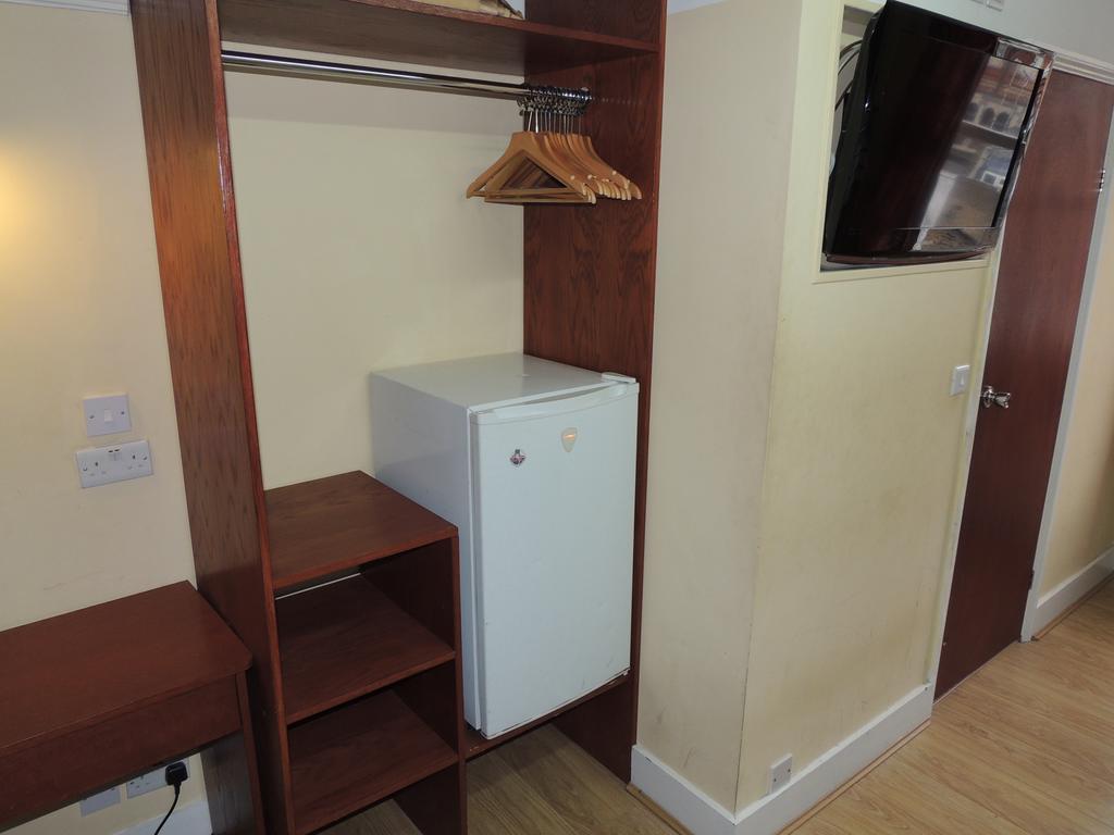 Vierpersoonskamer met Eigen Badkamer