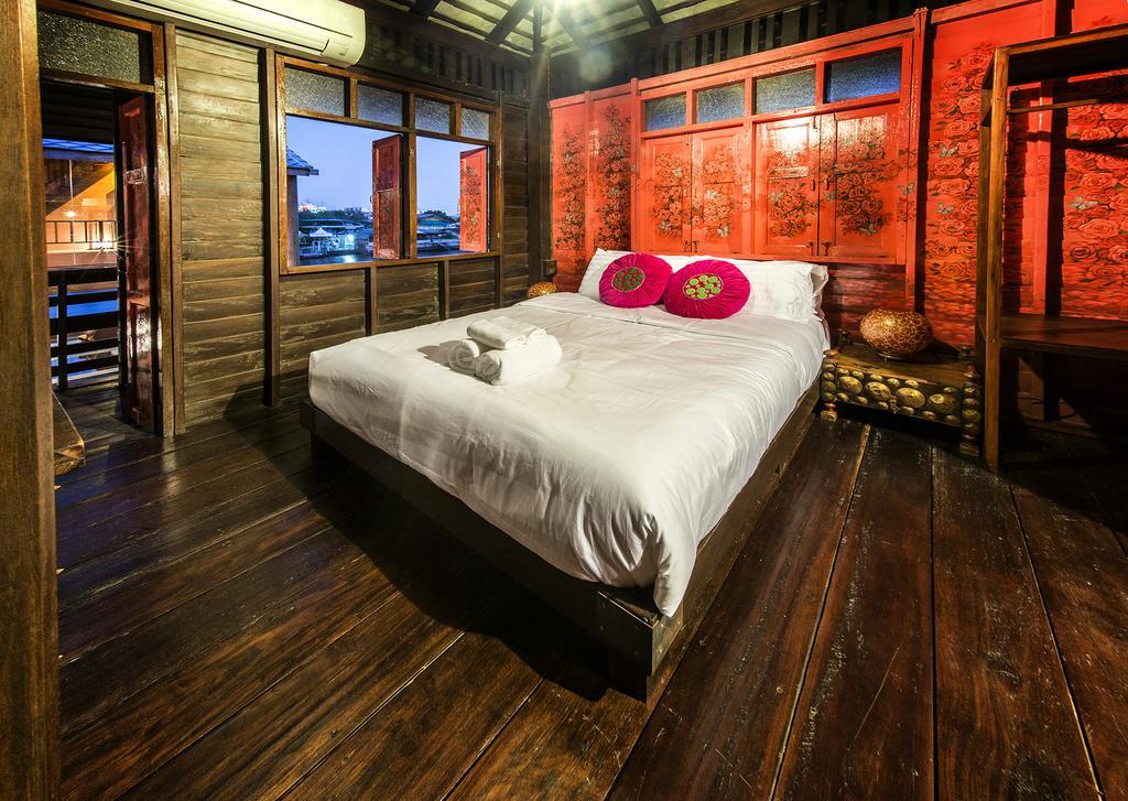 Double Room Balcony Flowery Non-Smoking