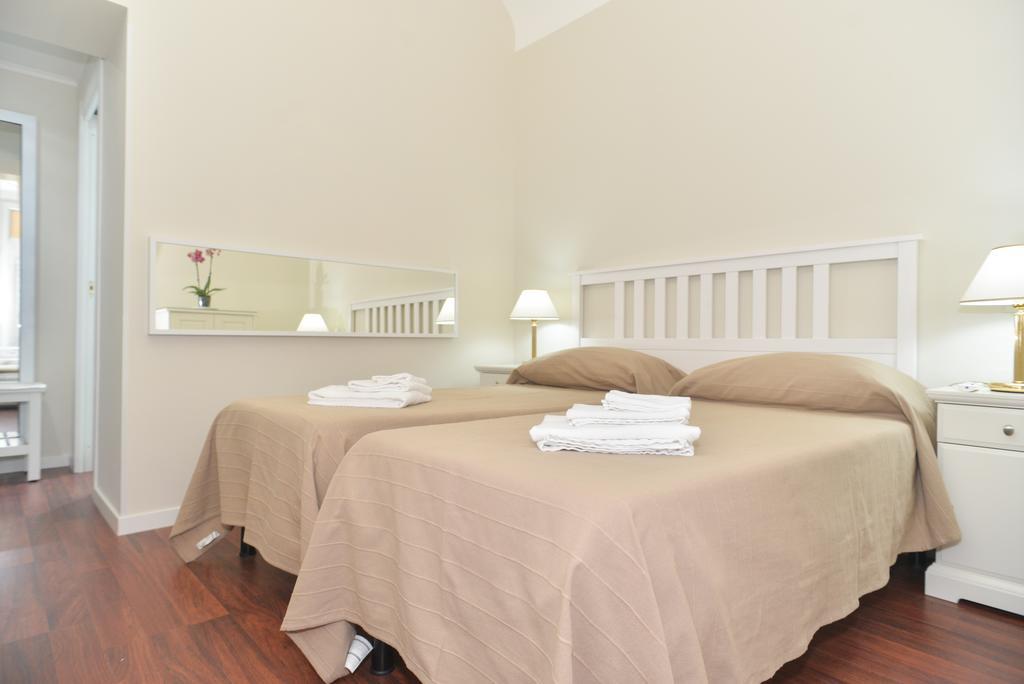Tweepersoonskamer met 1 of 2 Bedden en Eigen Badkamer