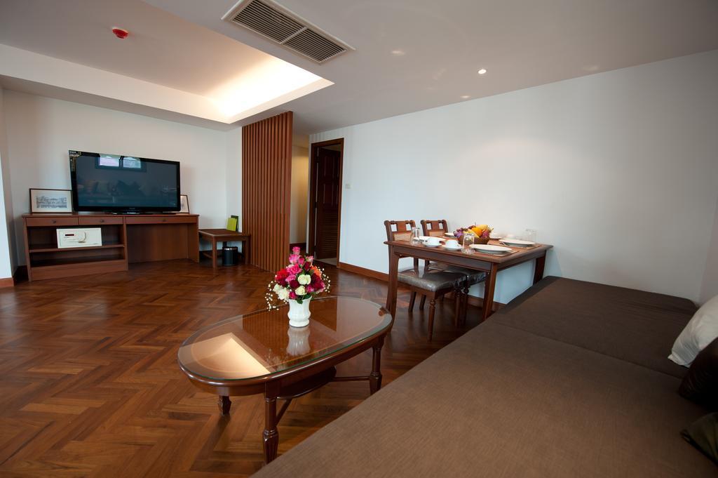 Executive Suite