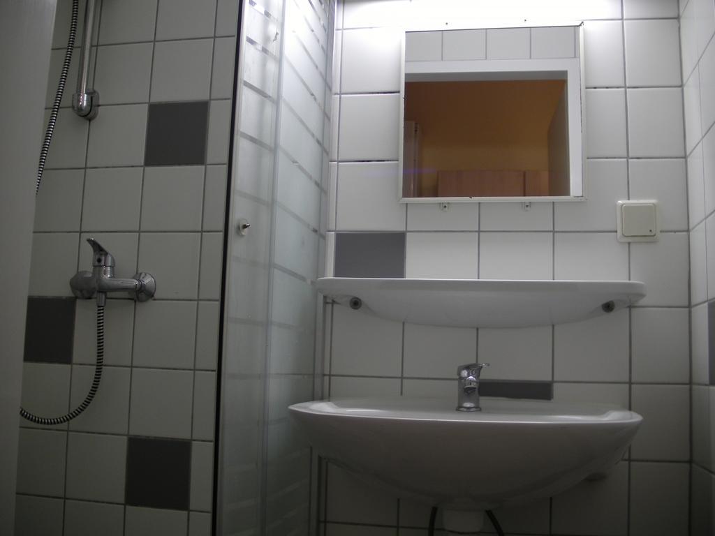 Economy Vierpersoonskamer met Gedeelde Badkamer